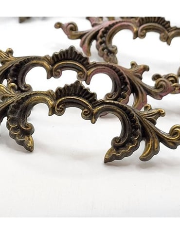 Beautiful Ornate Vintage Bronze 4.75in Handle 2.5 btwn screws 6 pulls