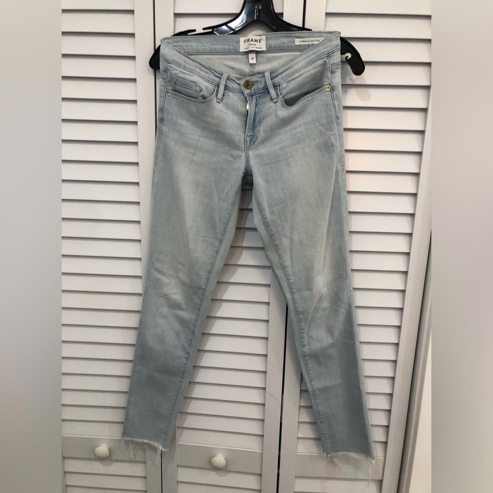 Frame Light Blue Le Skinny De Jeanne Crop Jeans 25
