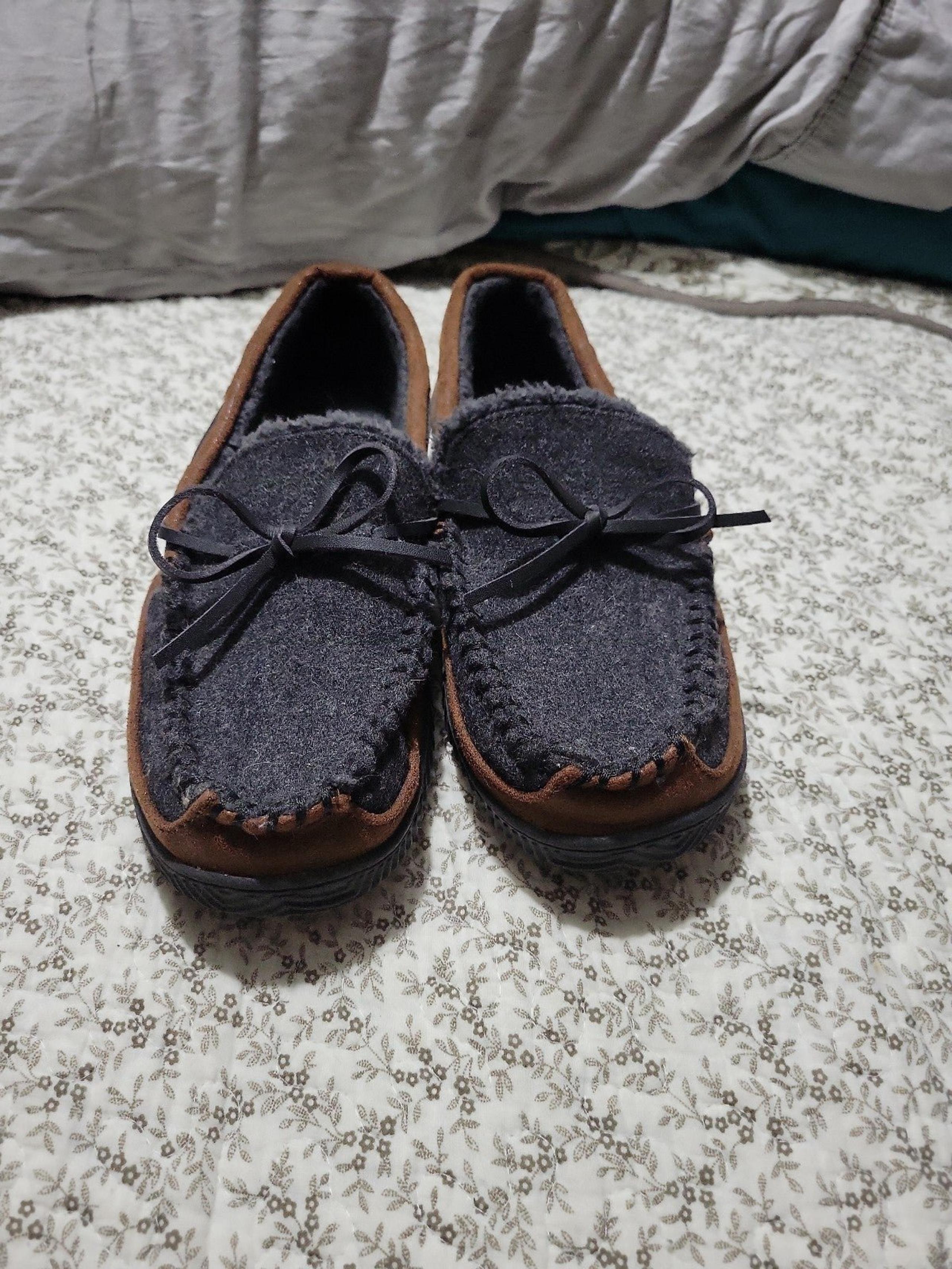 FINAL PRICE George Mens Size 7-8 Slippers Lot MSH1