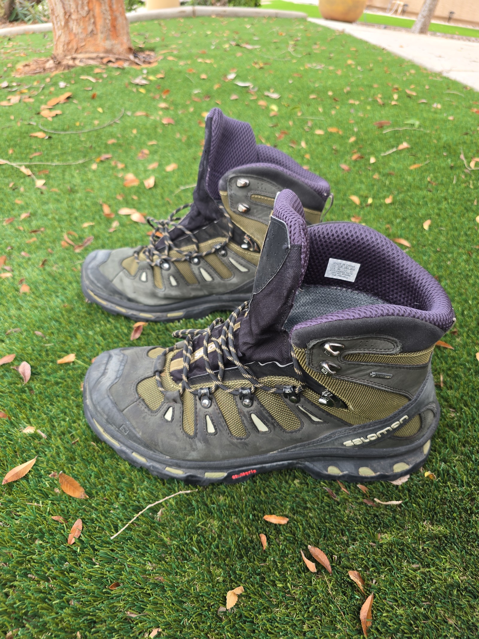 Contagrip Salomon goretex size 13 Hiking Boots