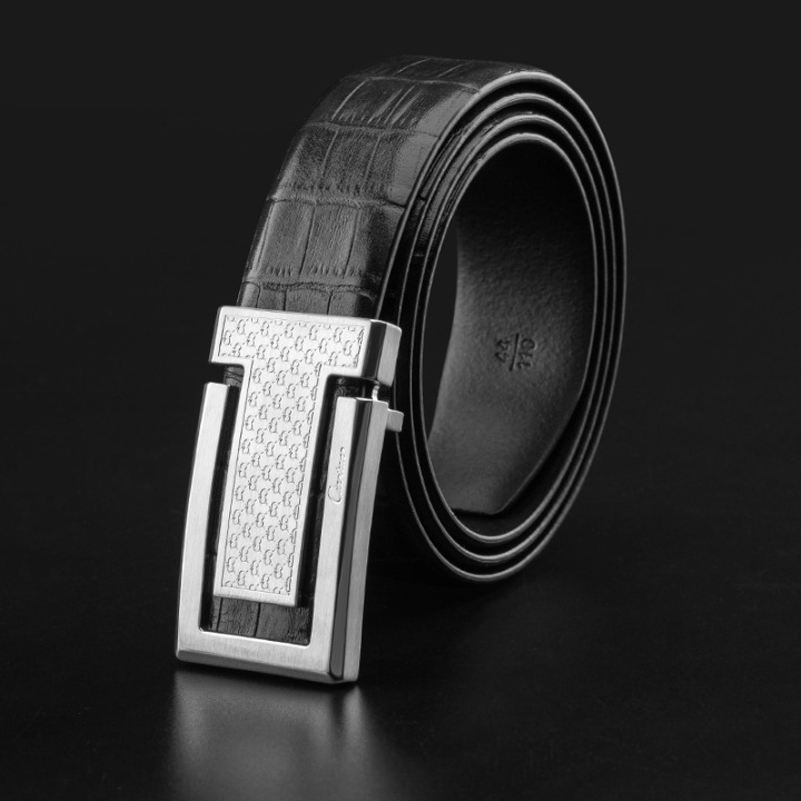 Men's leather belt with brass buckle