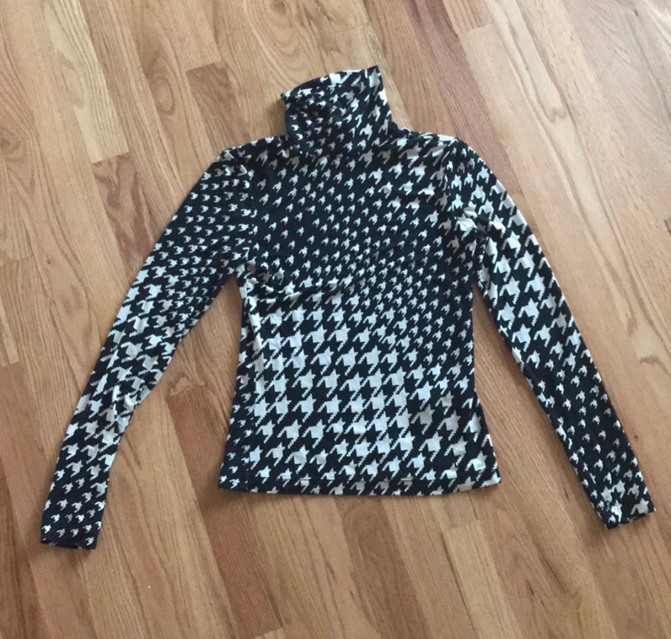 Turtleneck sexy houndstooth top