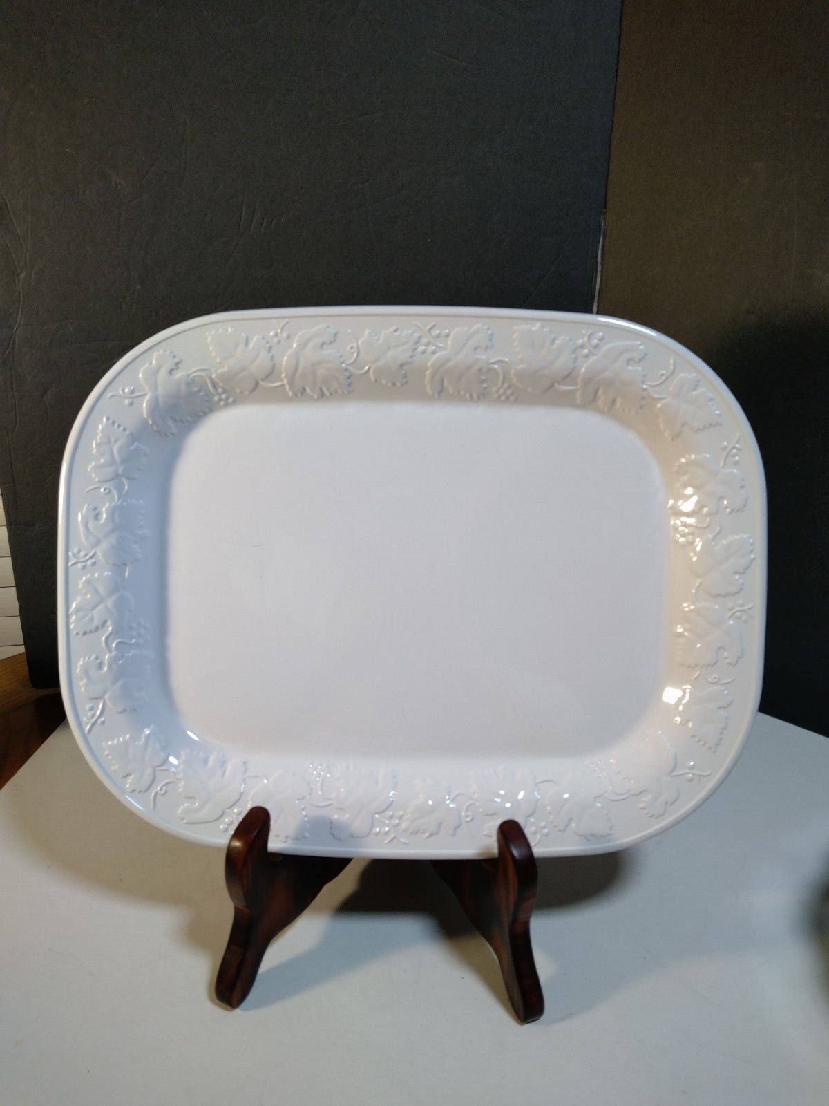 15 inch Corning Vineyard dish