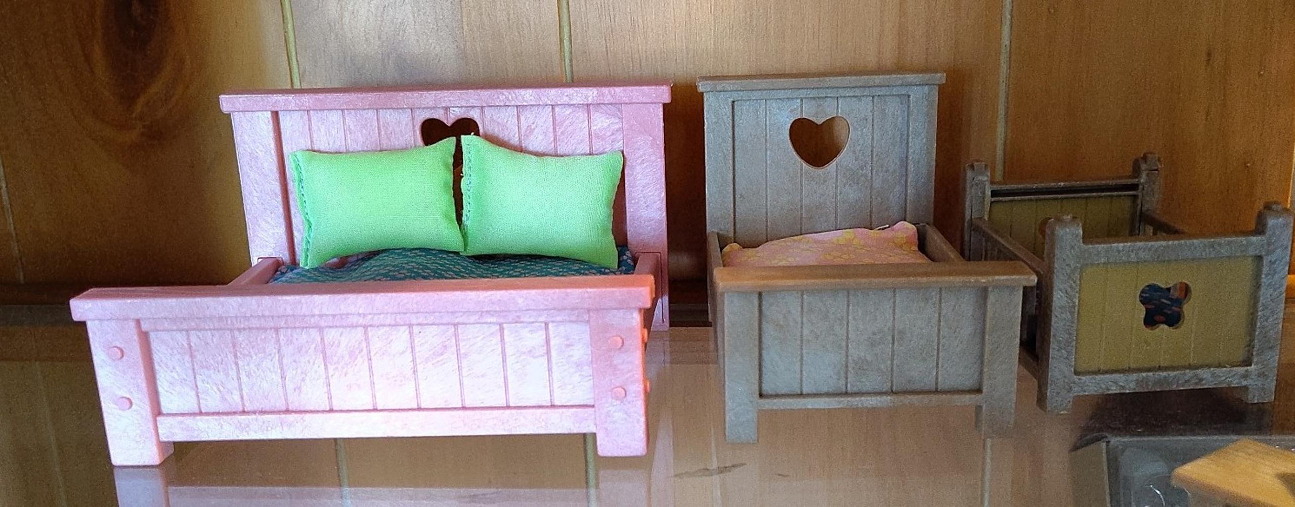 Miniature dollhouse furniture