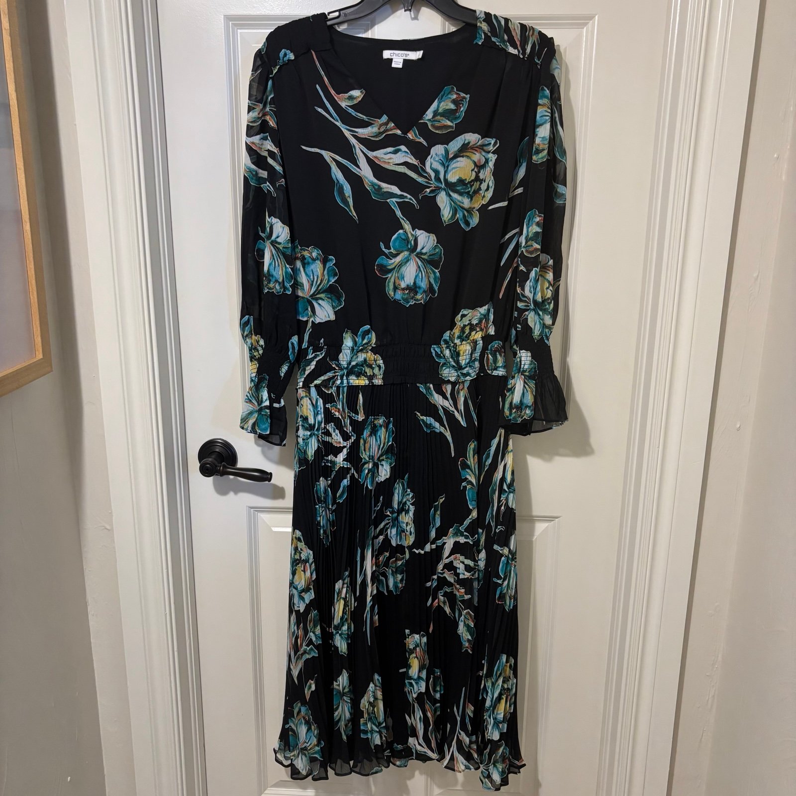 NWT Chico’s Midi Pleated Impression Floral Dress Size 1 (8)
