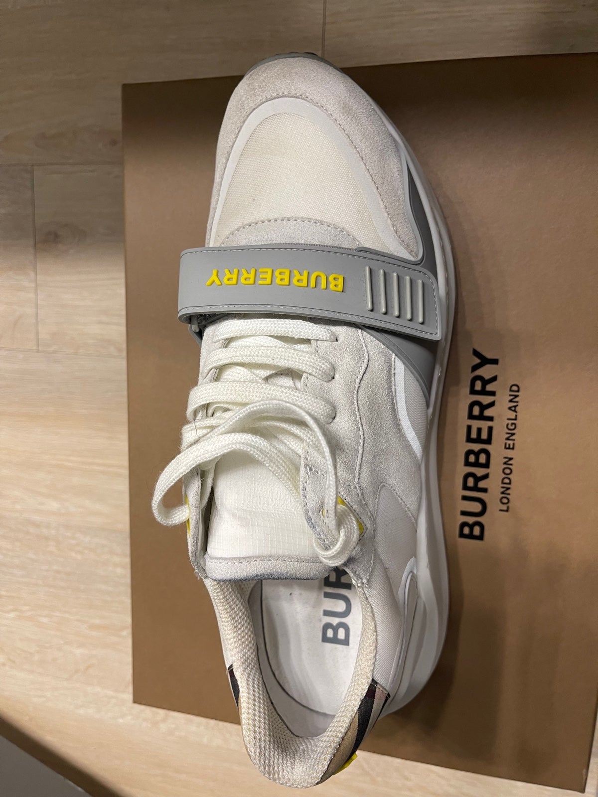 Burberry shoes