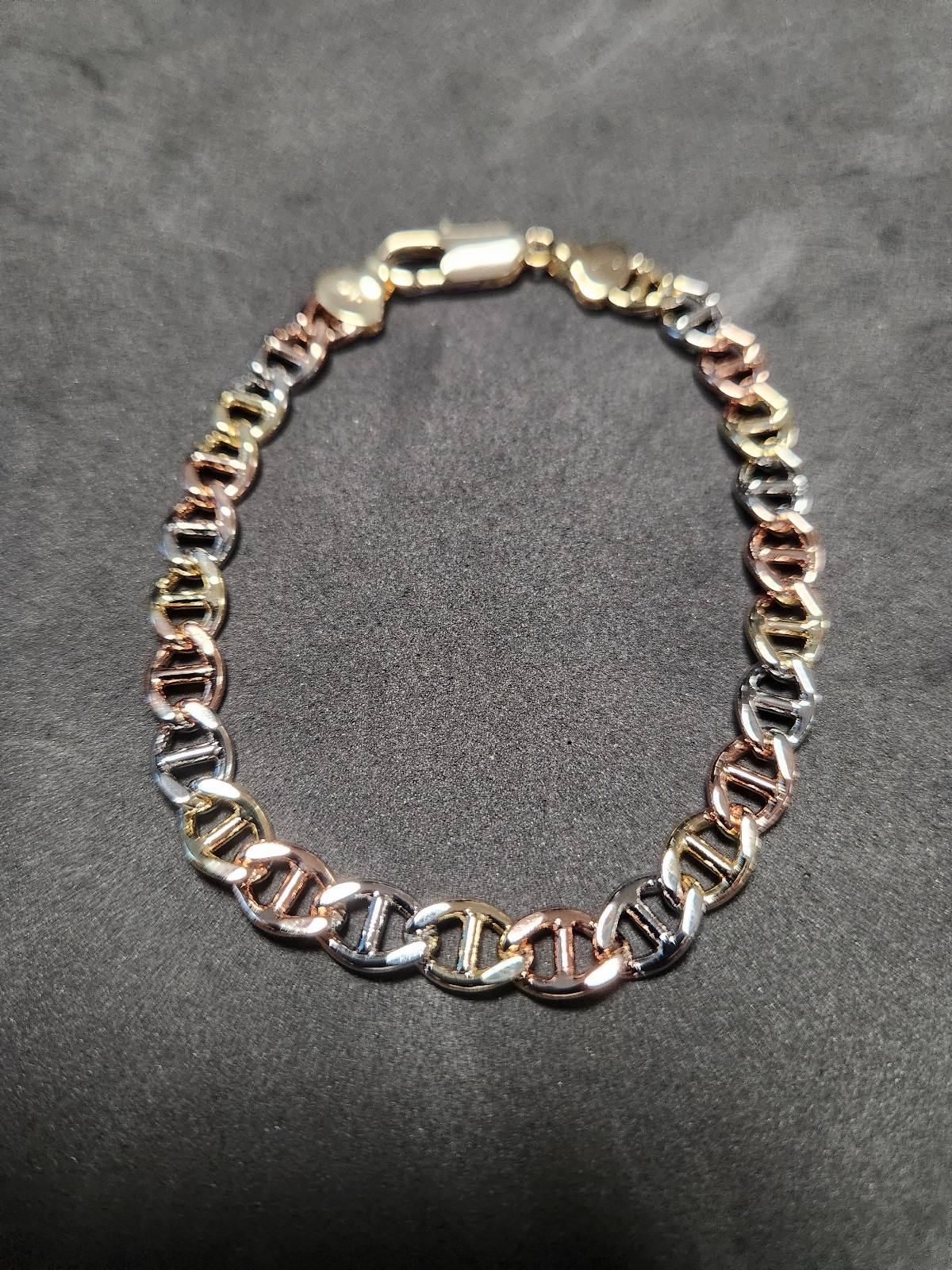 Beautiful elegant tri-color women's bracelet
