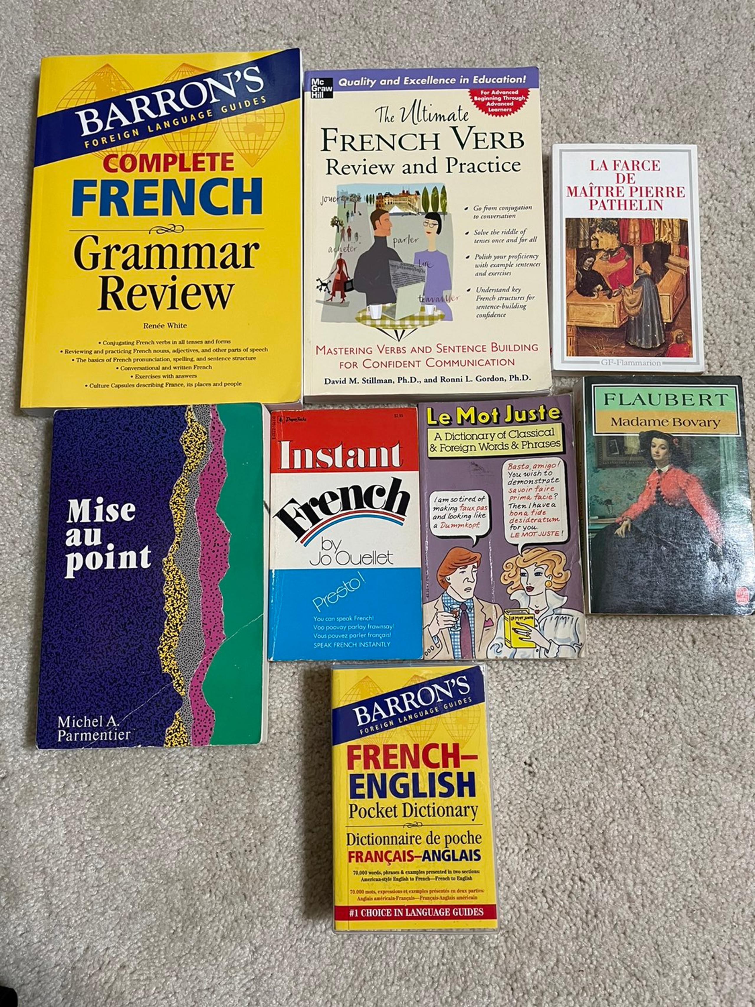 Lot of learning French books