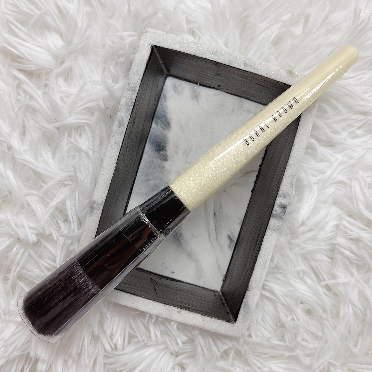 Bobbi brown blush / powder brush
