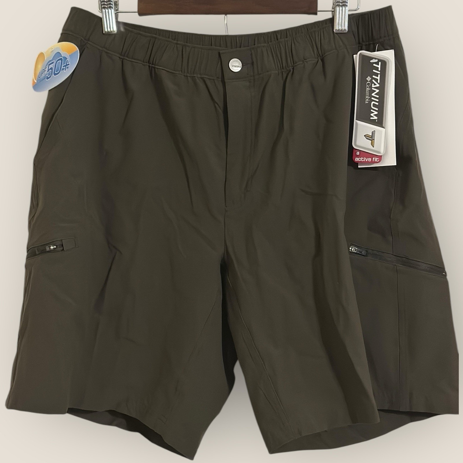 NWT Columbia Titanium L (32) Nylon Blend Cargo Fishing Shorts Men's Army Green