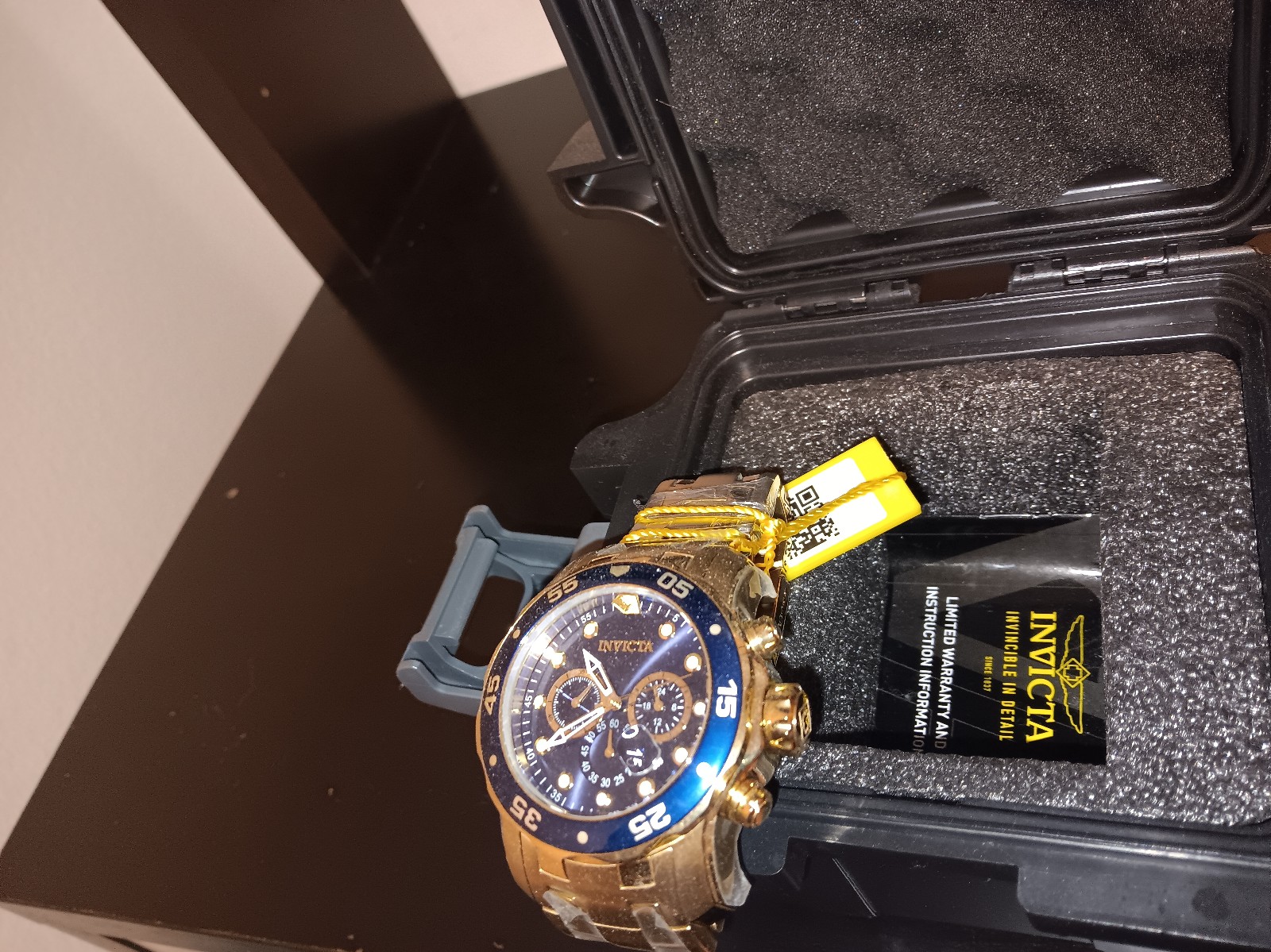 Mens Glod Tone Invicta Watch