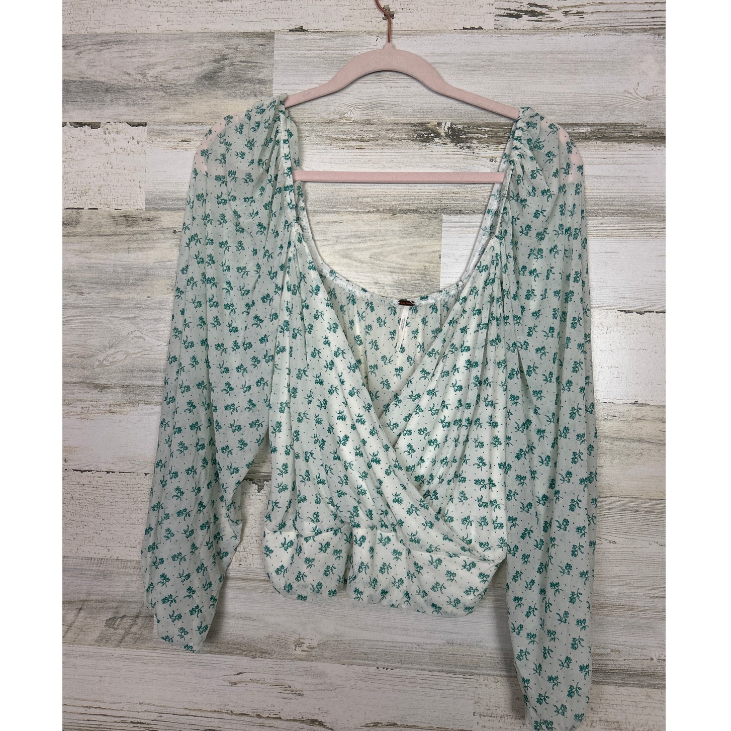 Free People women large Green white Floral Sweetie Pie Blouse Top lightweight