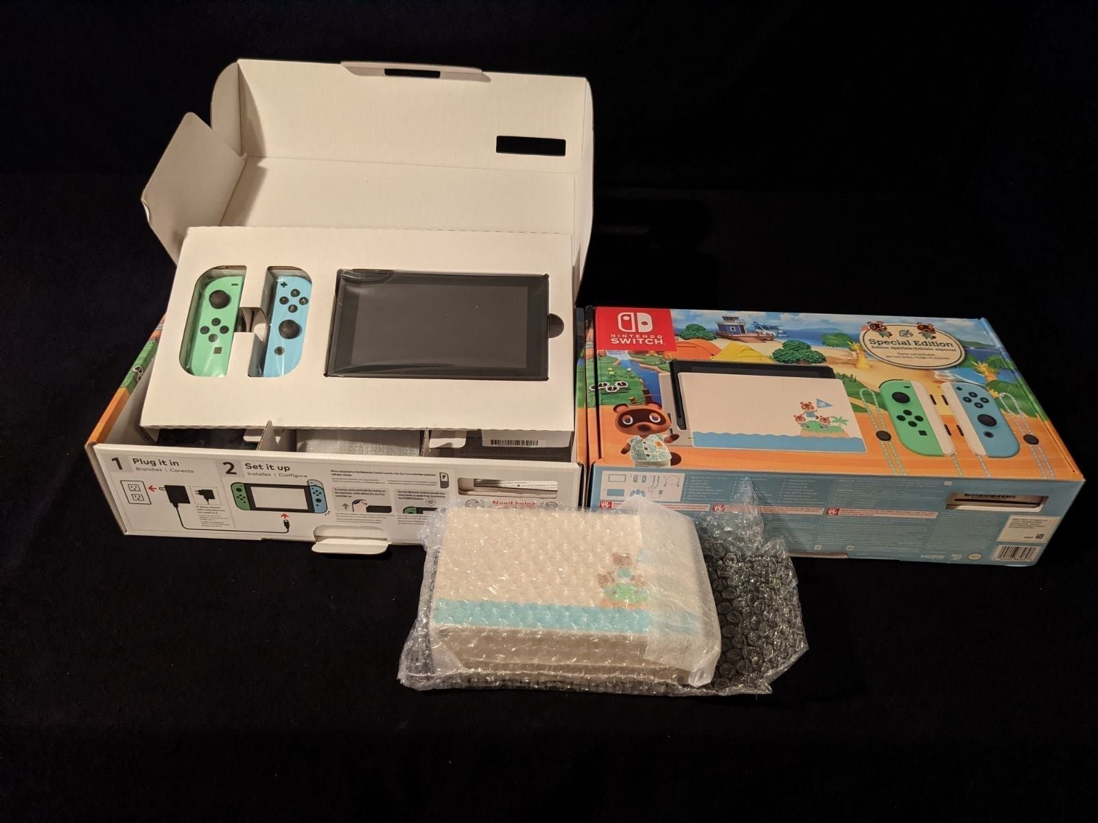 Nintendo Switch Animal Crossing: New Horizons Edition in White/Multicolor