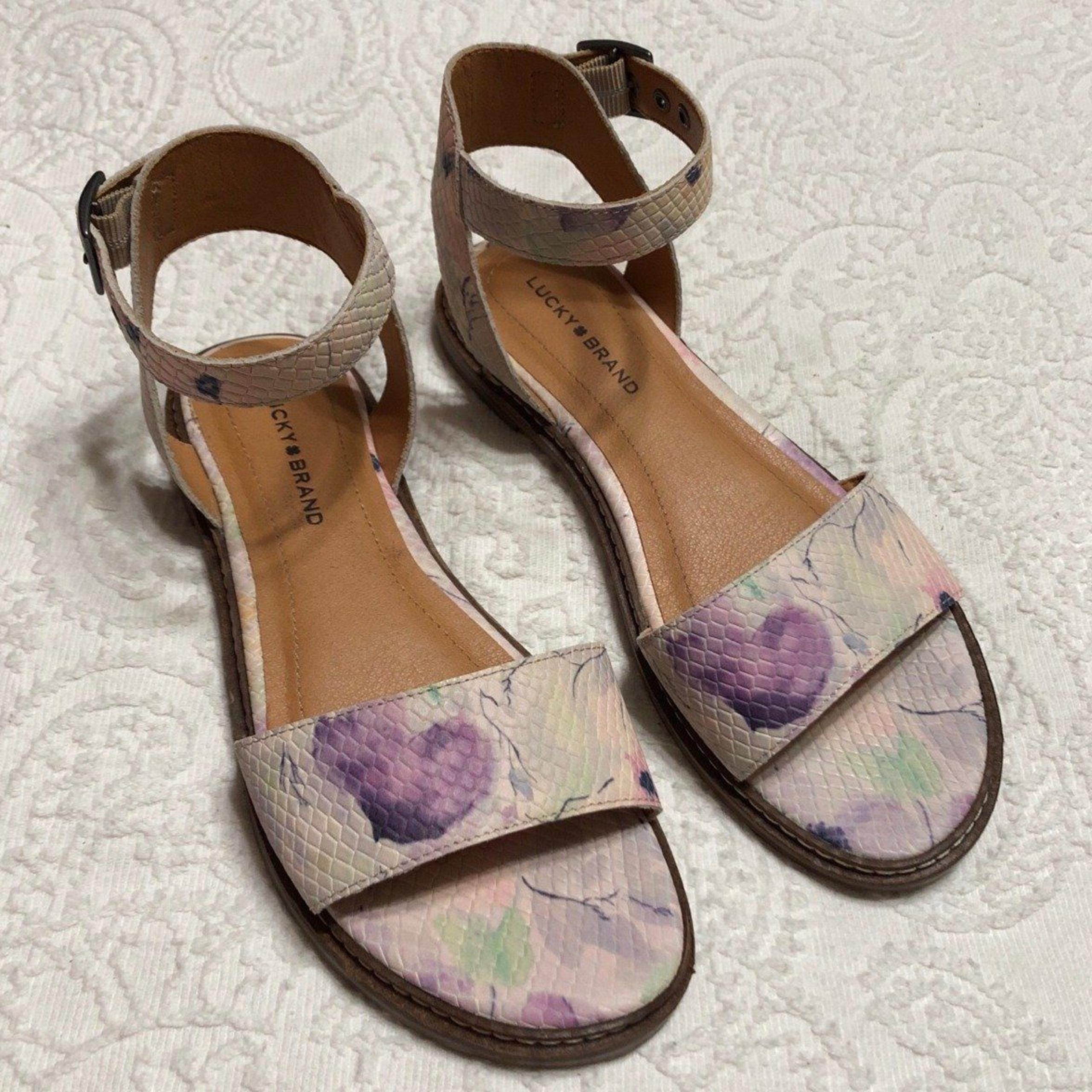 Lucky Brand Sandals Size 6M Flats with Ankle Strap Buckle Close White Floral