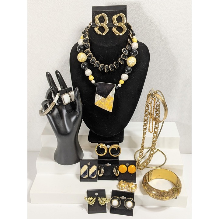 Yellow Black Jewelry Lot Erwin Pearl Monet Moonstone Clip Earrings Necklace 16 P