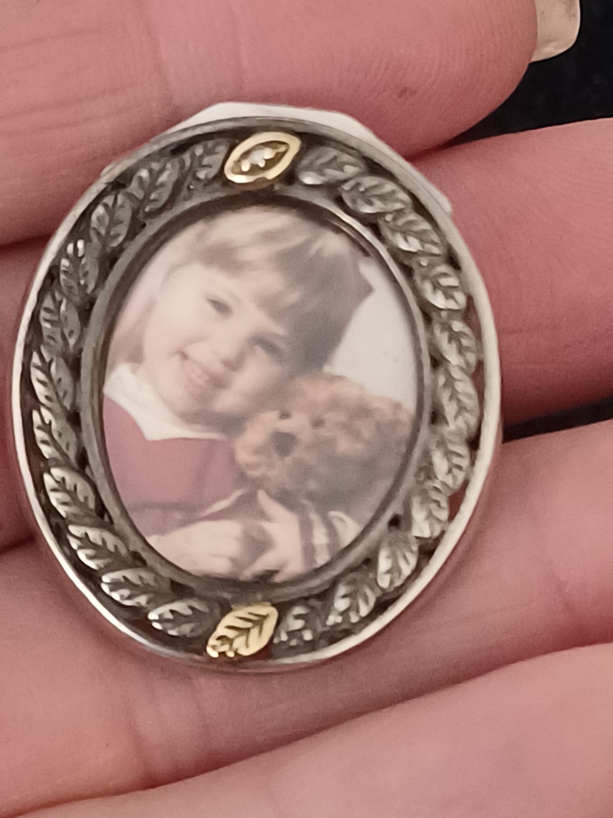 10kt.gold& sterling silver photo frame pendant/ pin