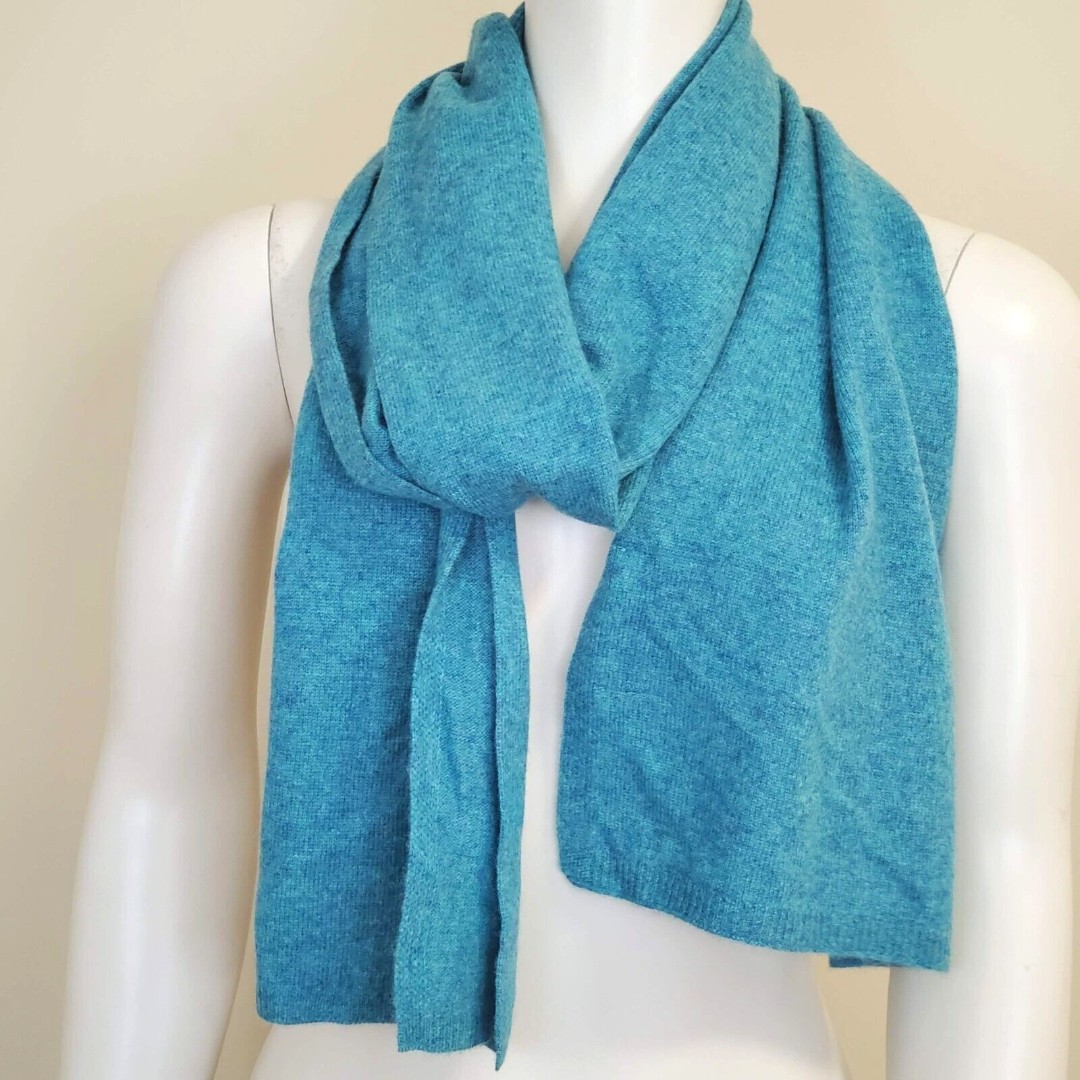 Tahari Cashmere Scarf Turquoise Blue Lightweight Soft coastal travel 72x13