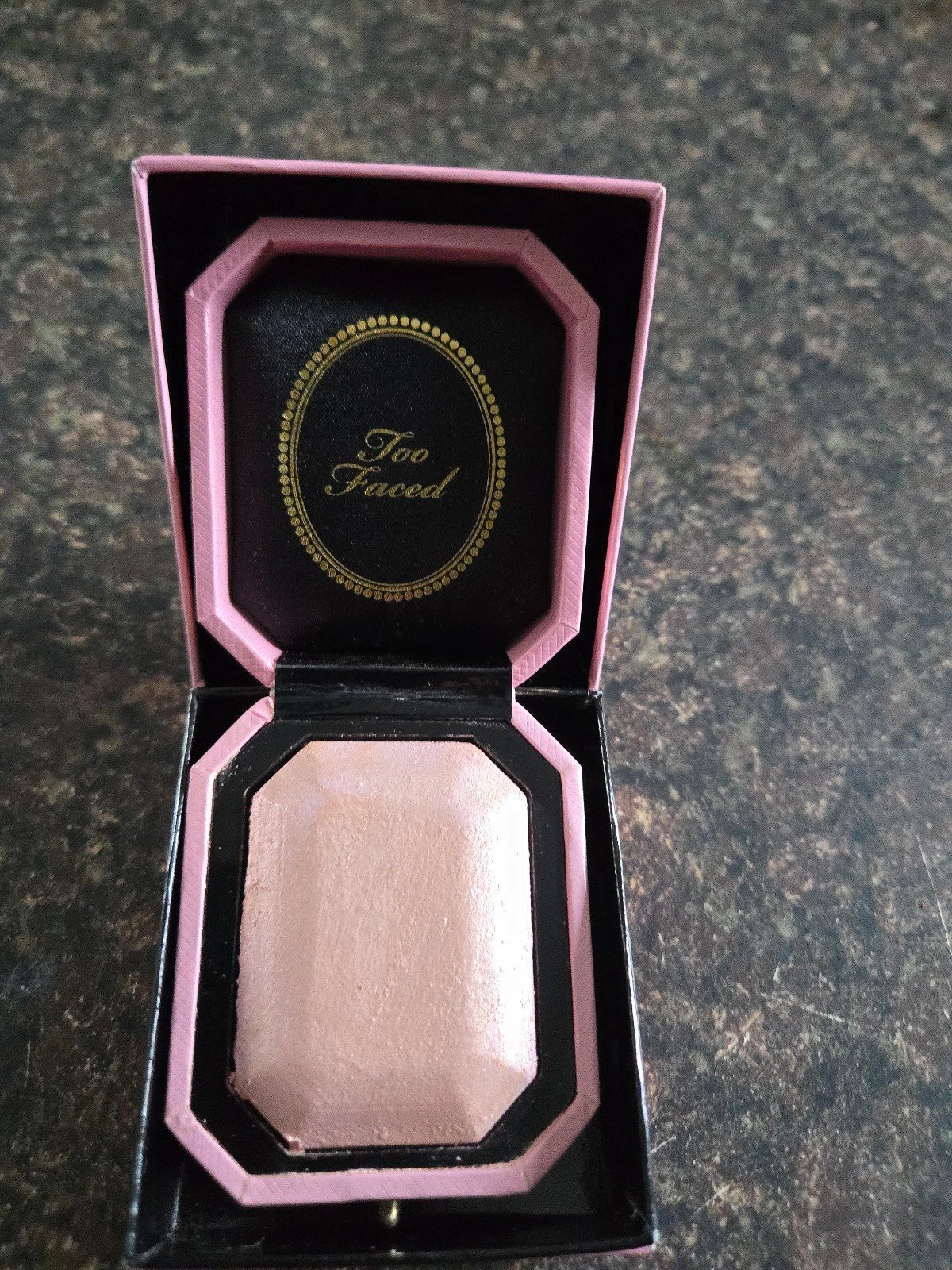 Too Faced Diamond Highlight fire