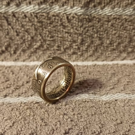 1965 40% Silver-Kennedy Half Dollar Handcrafted Coin Ring size 9