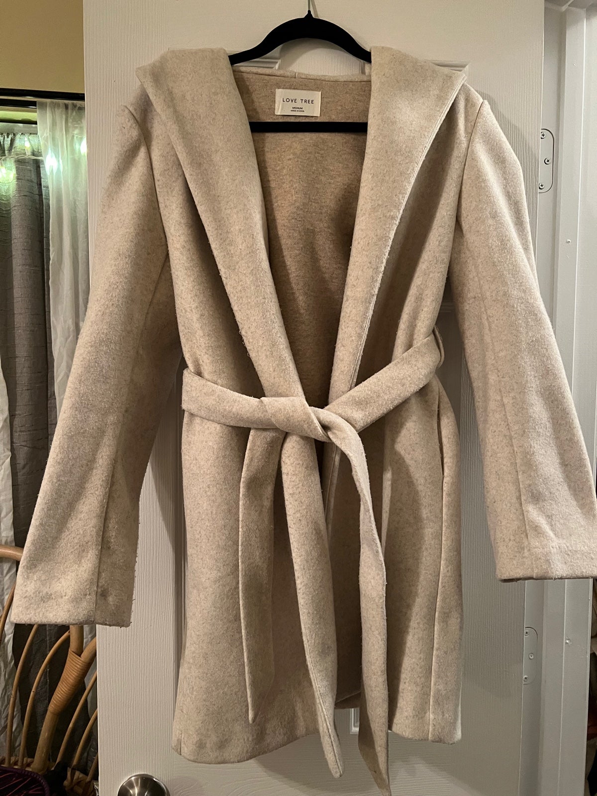Womens sz M winter coat Love Tree