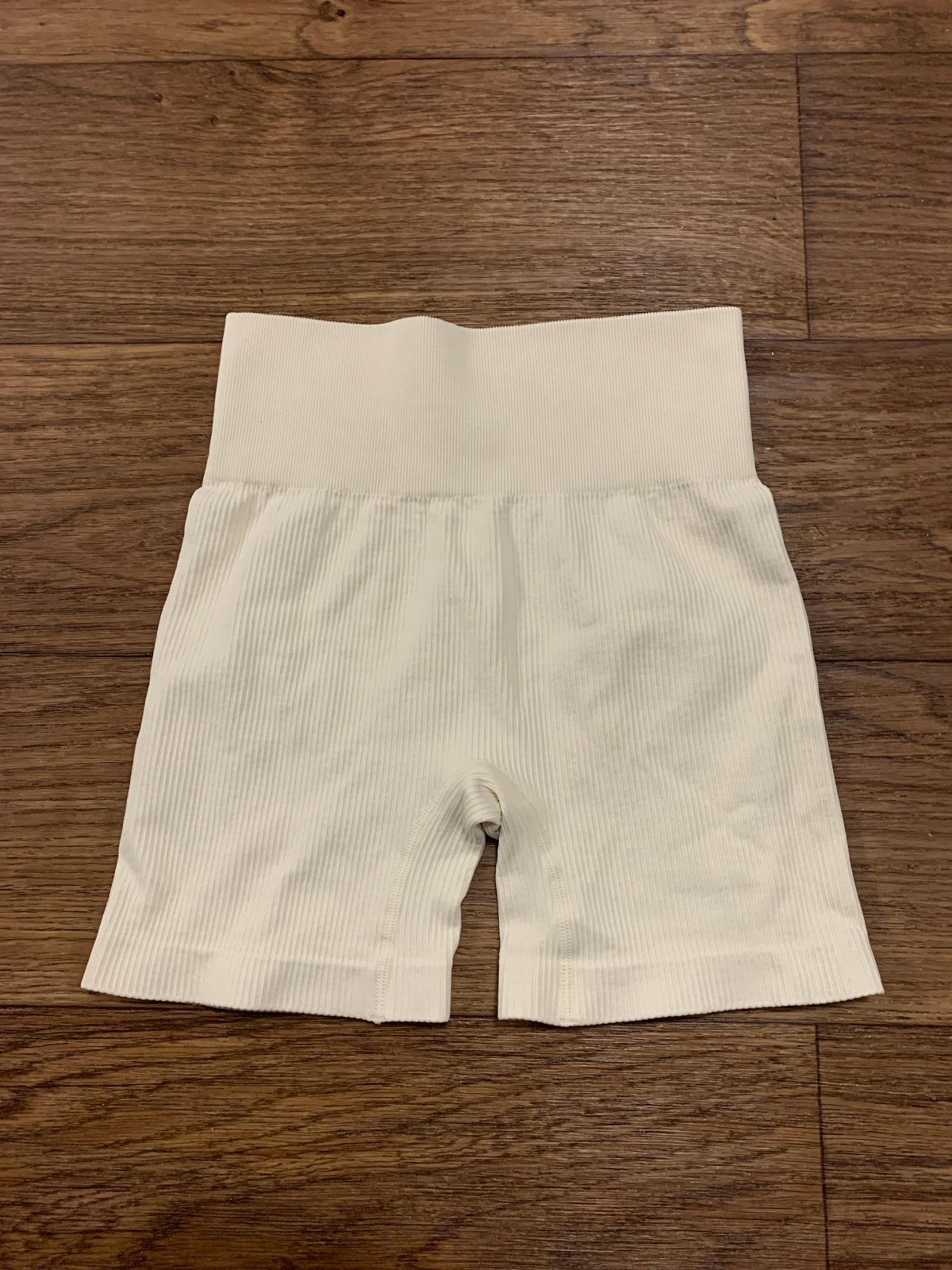 OQQ workout shorts size s