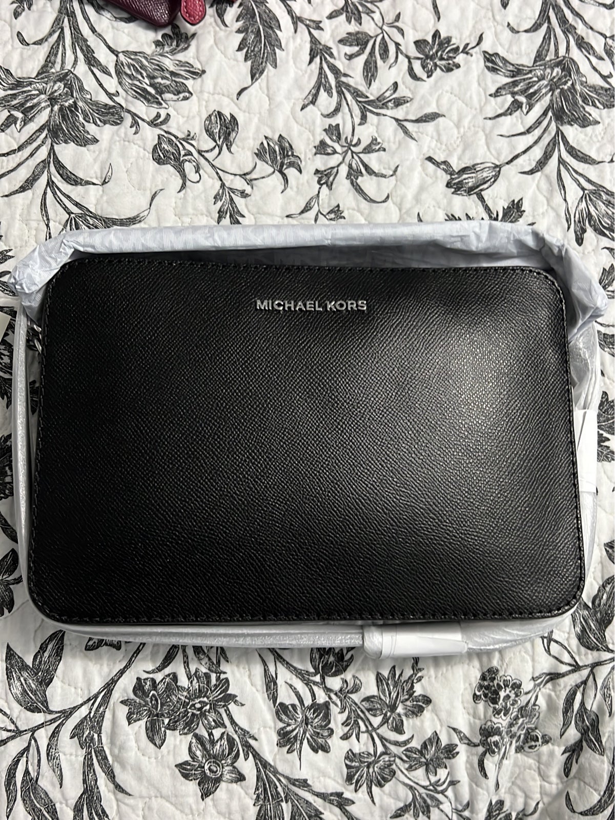 Michael Kors Jet Set Large Saffiano Leather Crossbody Bag