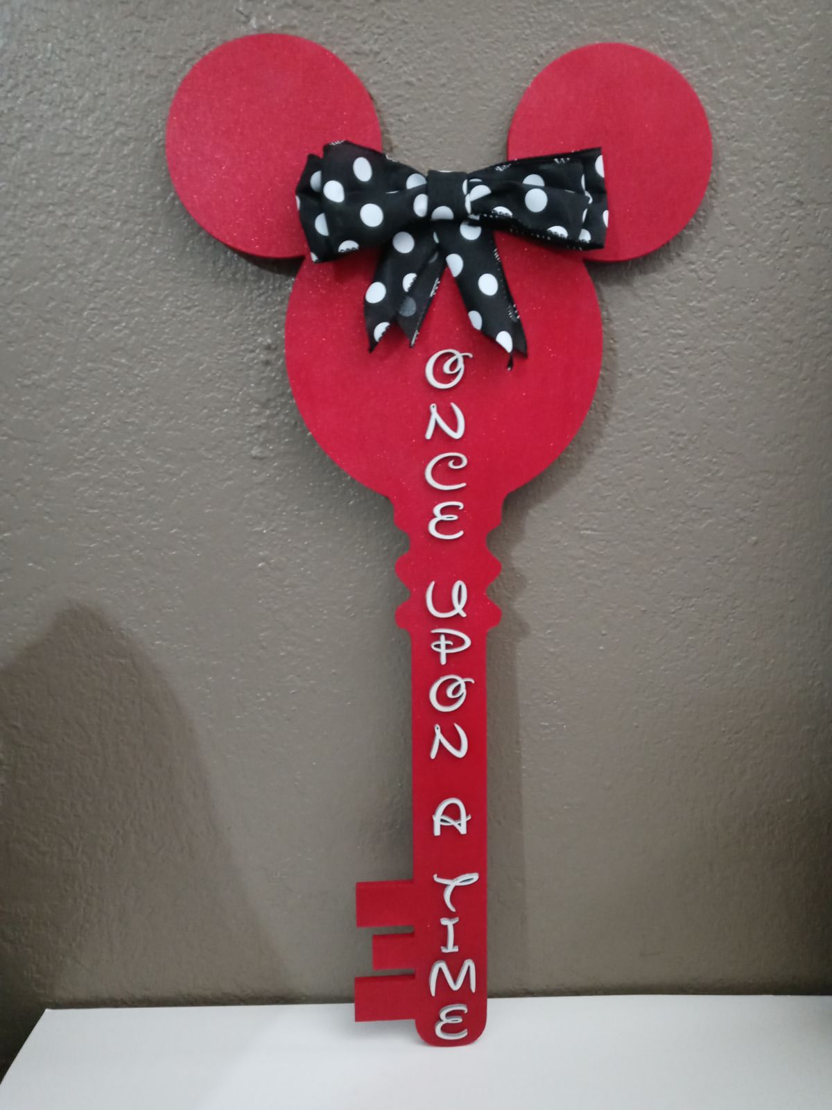 Disney Minnie mouse key wall hanging
