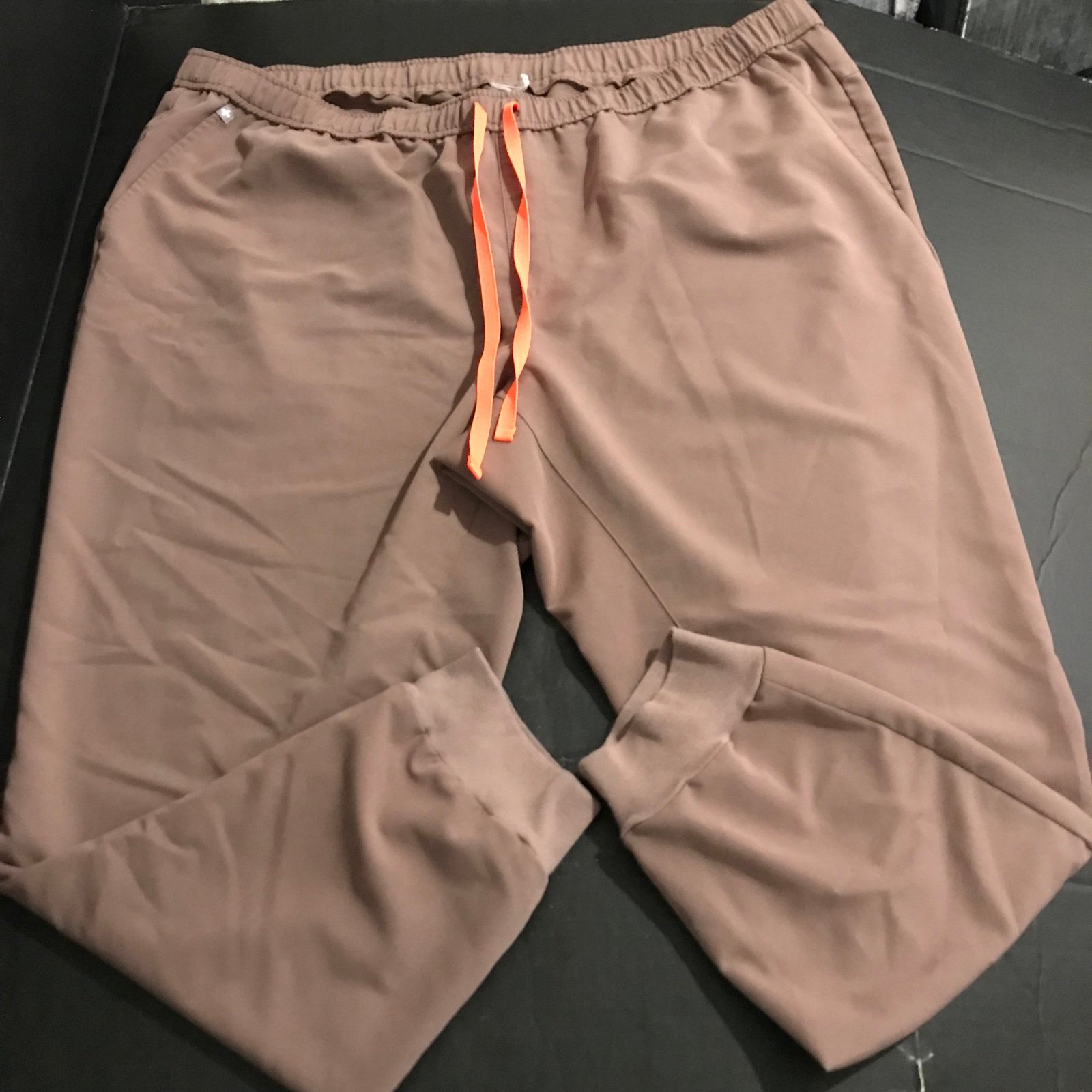 Men’s FIGS Tansen Jogger Scrub Pants Brown Size 4XLT