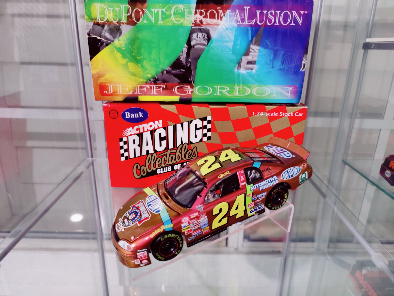1998 Jeff Gordon Dupont Chromalusion 1/24 Action Black Window Bank Diecast 1998 Jeff Gordon Dupont Chromalusion 1/24 Action Black Window Bank Diecast