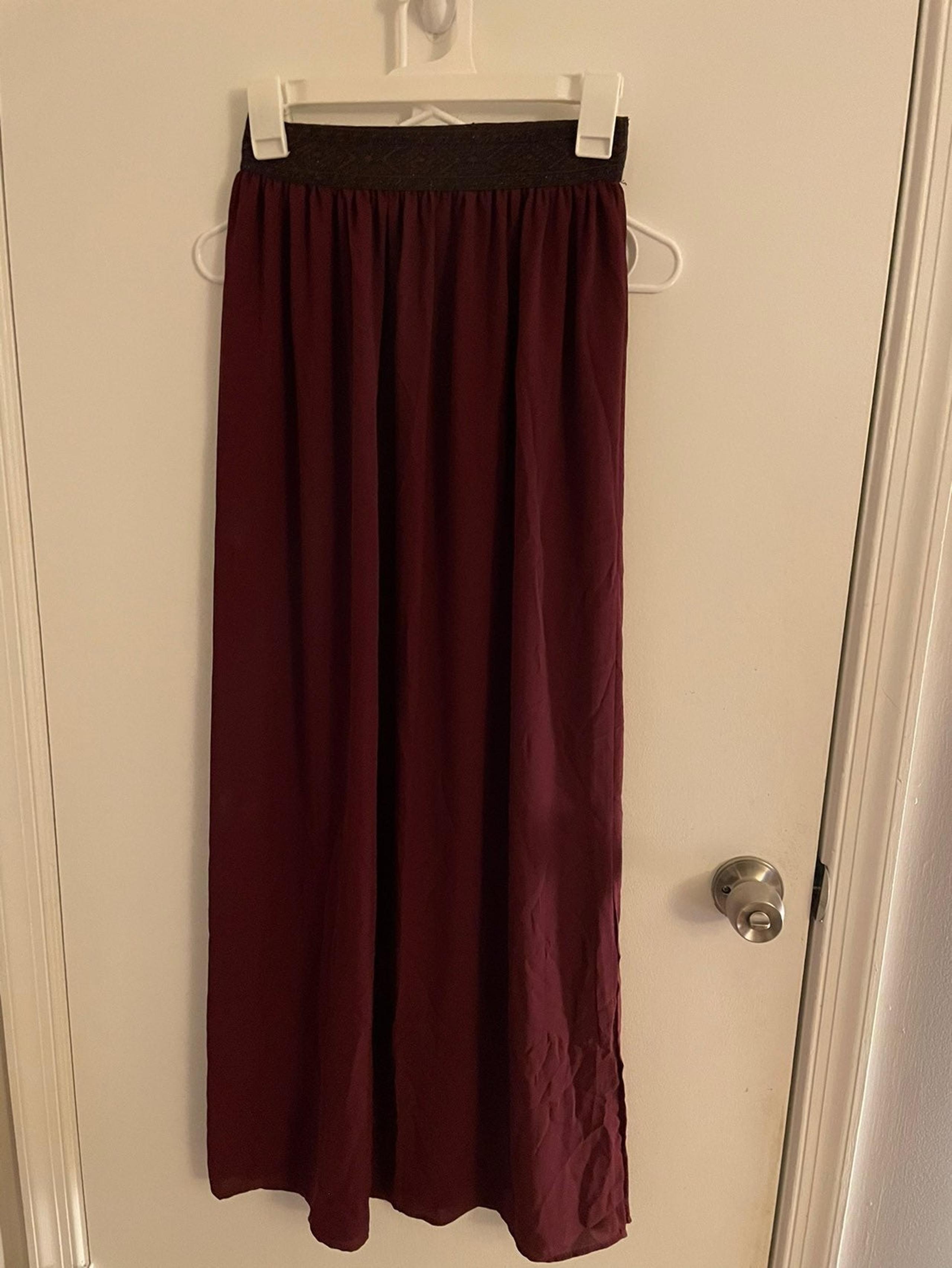 NWOT francesca's slit maxi flowy skirt womens size s
