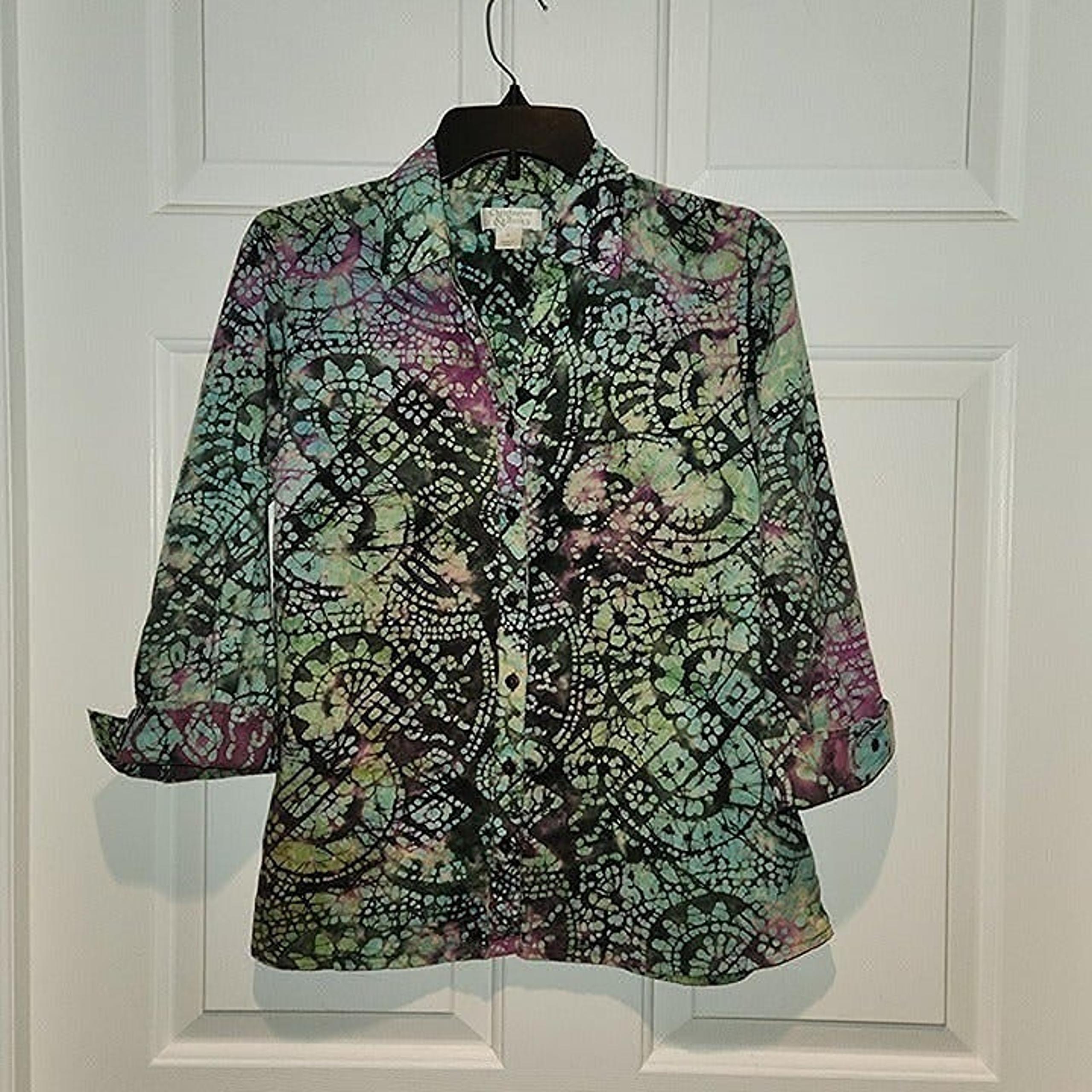 Women's M Multicolored 3/4 Sleeved Button Down Shirt by Christopher and Banks