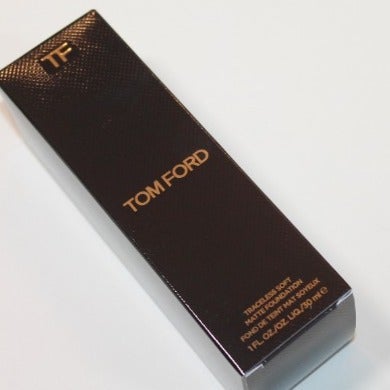 Tom Ford shade and illuminate foundation 12.0 Macassar New