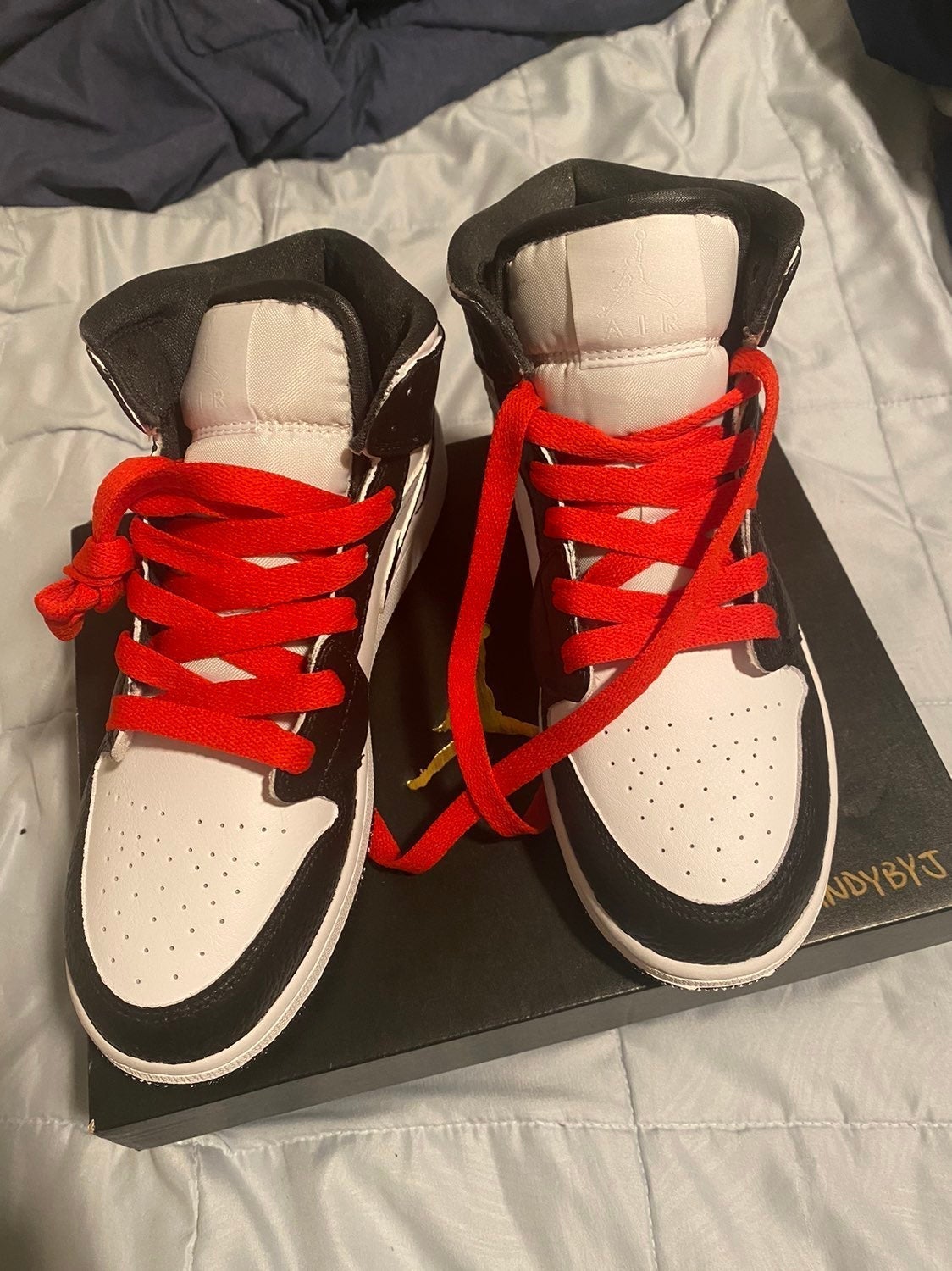 Nike Air Jordan 1 Mid Shoes