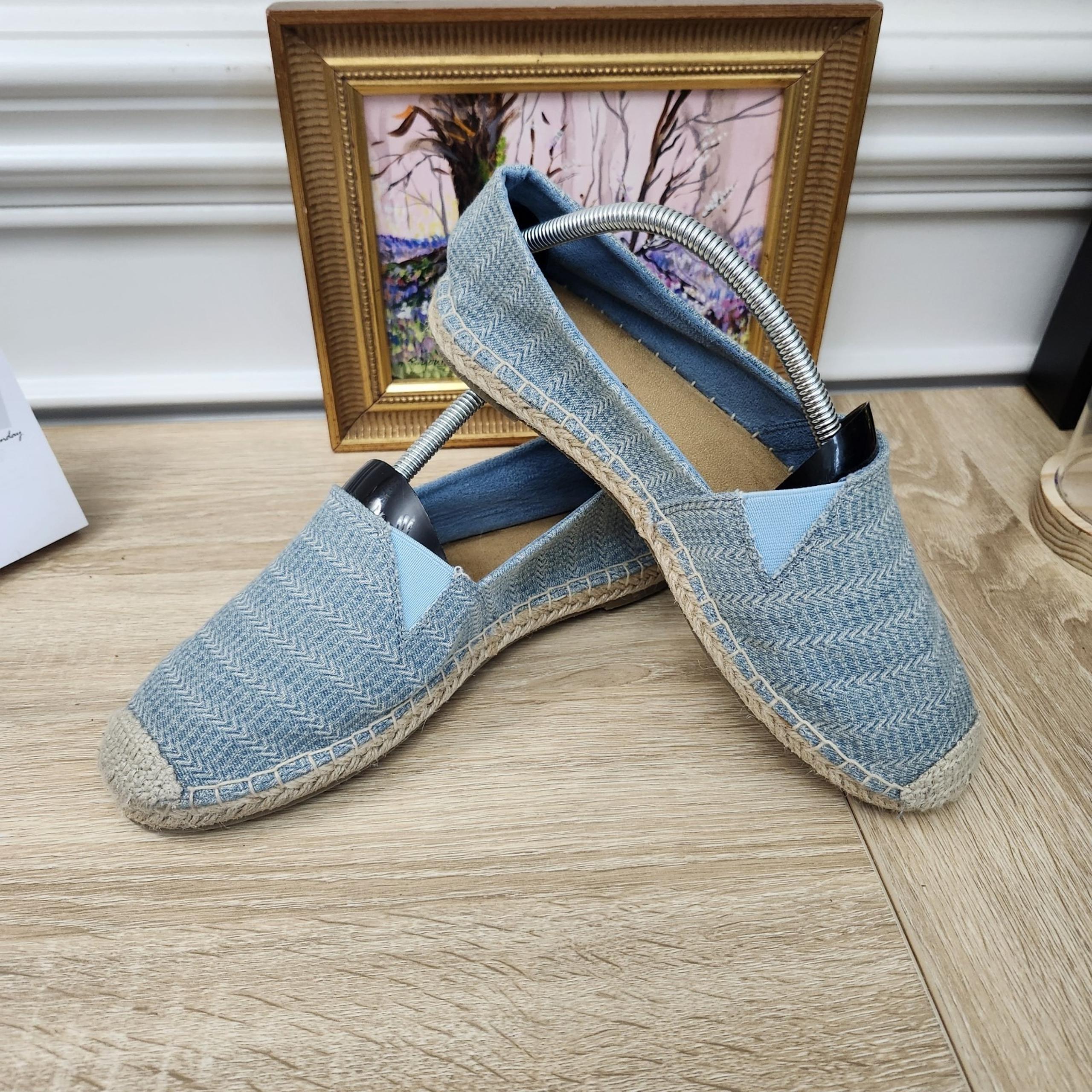 Minnetonka Women's Espadrille Flats Blue Herringbone Canvas Slip-On Size 9