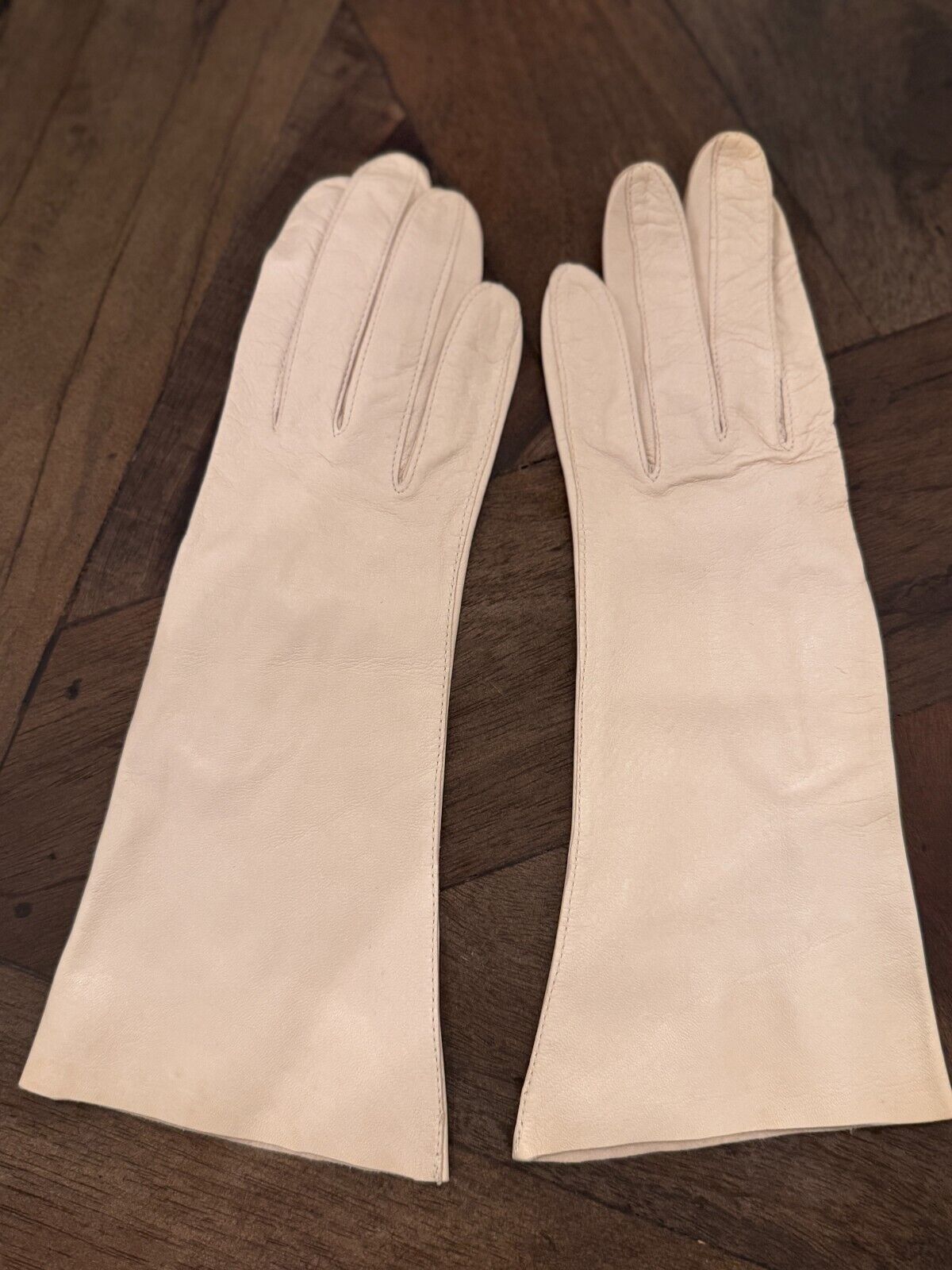 Fownes Vintage Fine Long Imported Leather Gloves Women Size 7 Washable Ivory