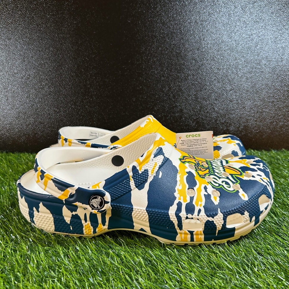 Crocs Savannah Bananas Classic Clogs Comfort Slip On Shoes Graphic Mens 11 NWT