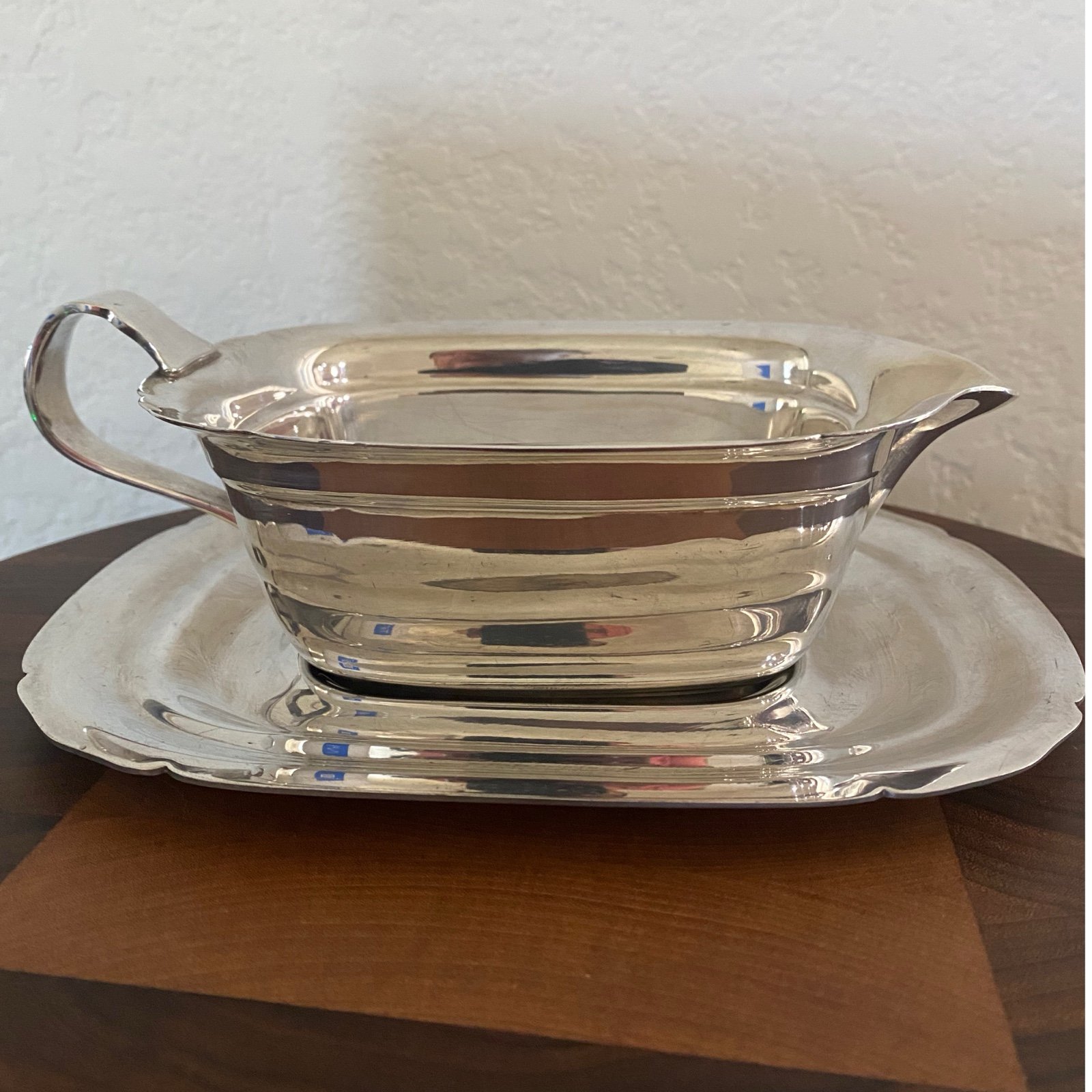 Vintage Reed & Barton 5000 1940’s Mayflower Scalloped Silver Plated Gravy Boat