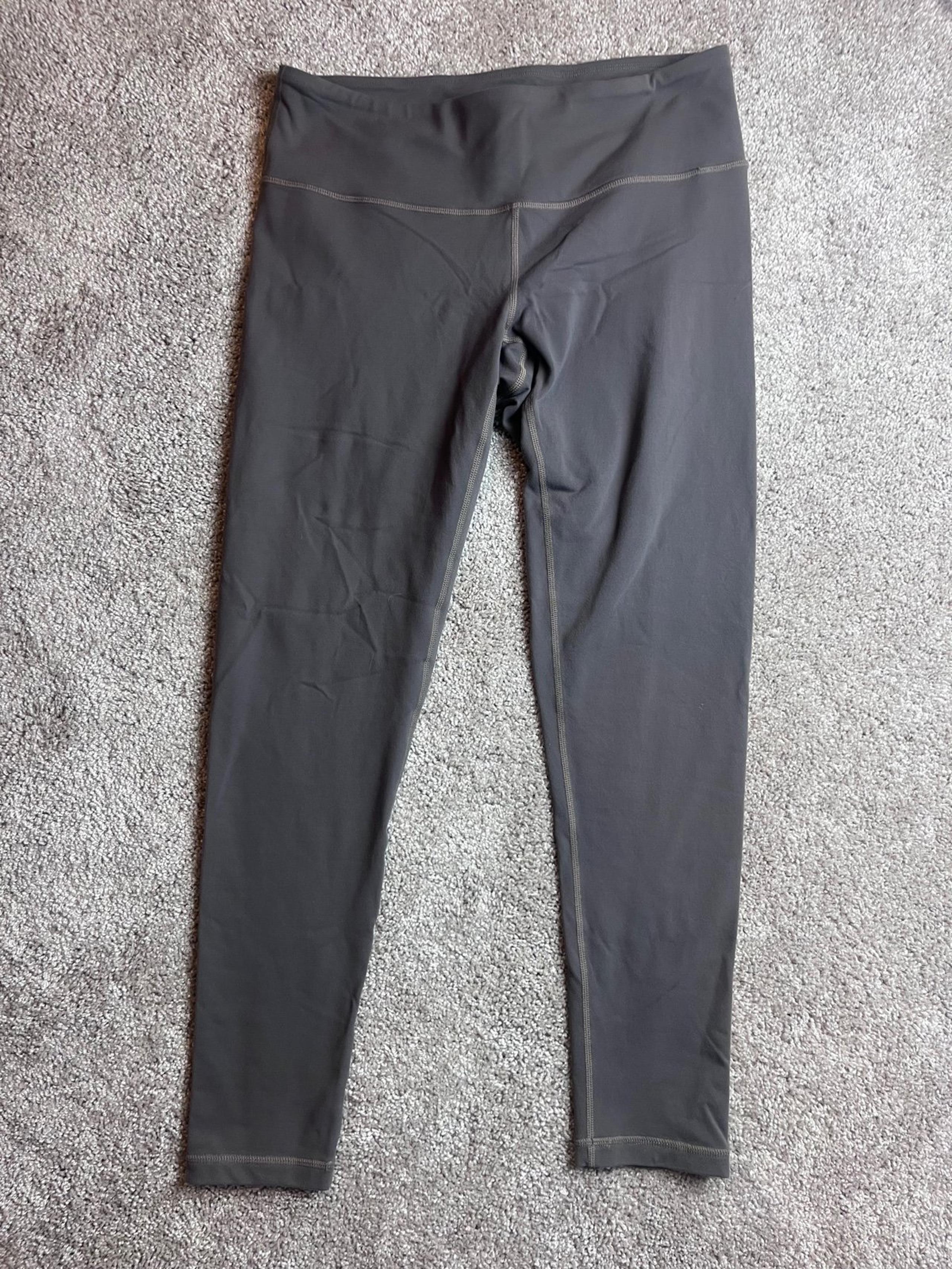 Prana Womens medium gray cropped leggings