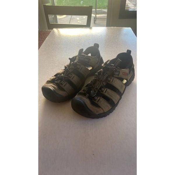 KEEN hiking sandals