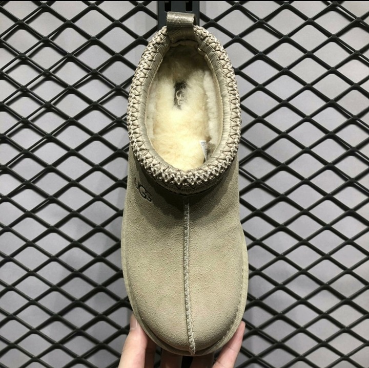 Ugg Tazz Slipper Mustard Seed Women's size US 8=EU 39