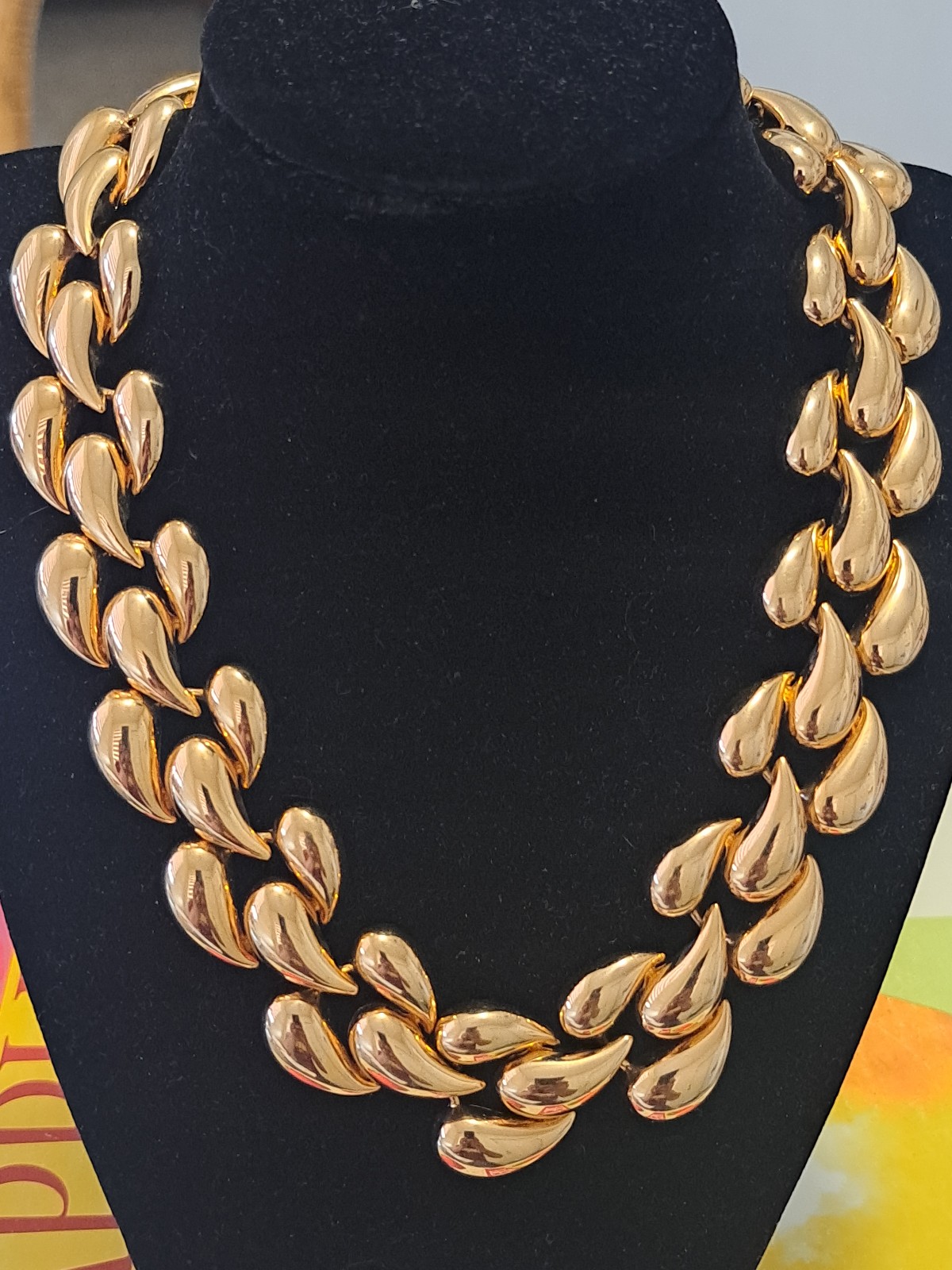 Necklace Spectacular beauty of vintage Krementz necklace a beauty