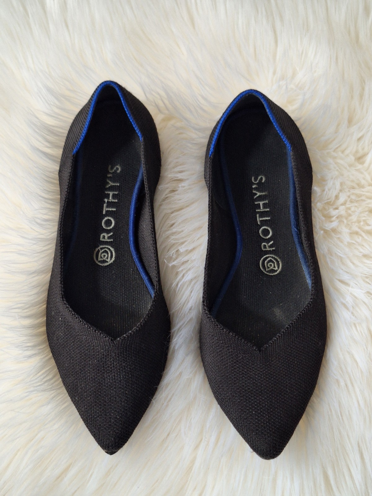 sizeBlack Rothy's Flat Pointed Toe Ballet Flats Size 8.5