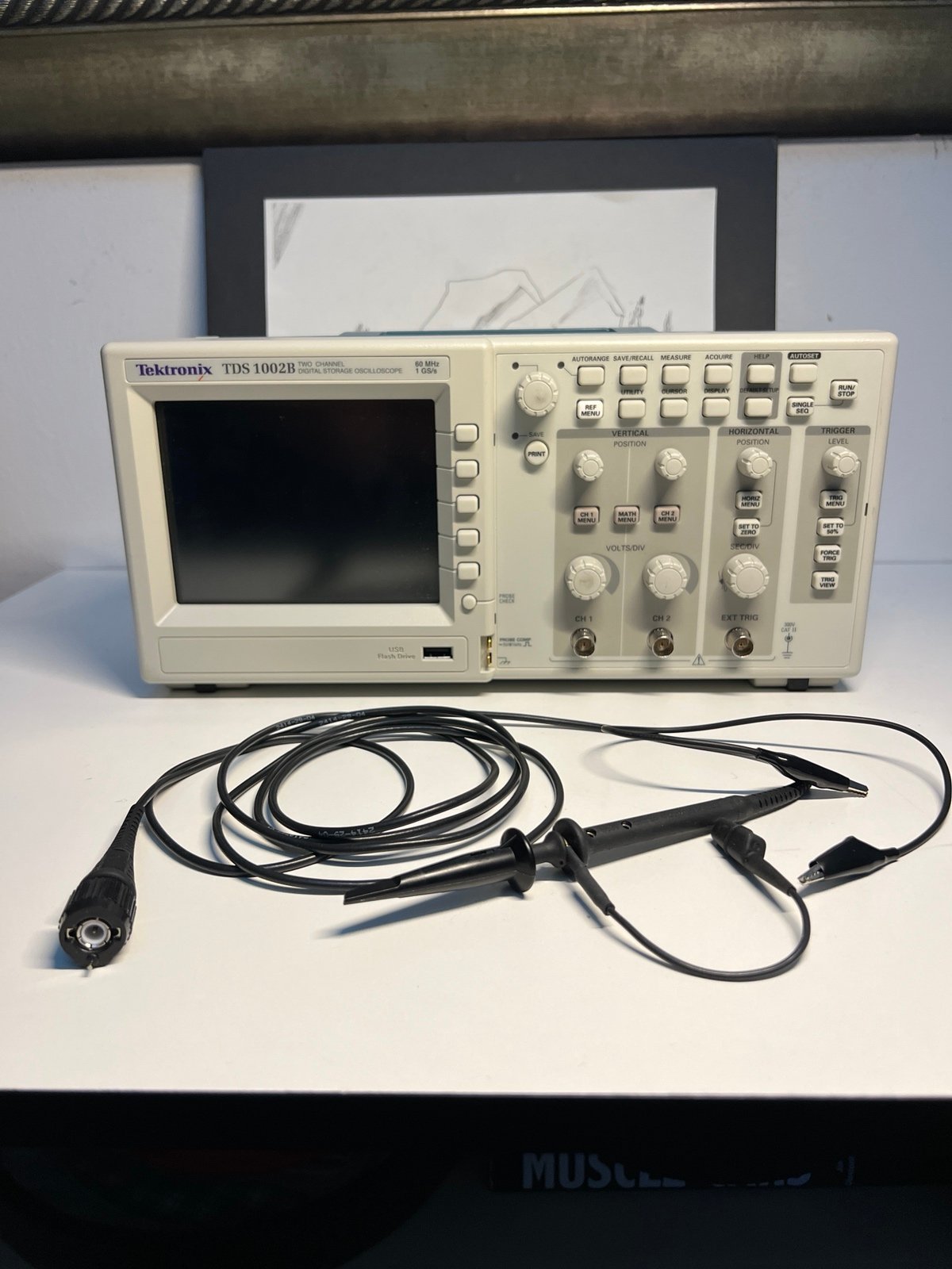 Tektronix TDS1002B Oscilloscope, 100 MHZ, 2 Channels Mono Display, USB Ports