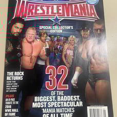 WWE Special Collectors Edition Wrestlemania Rock Returns 2016 Magazine