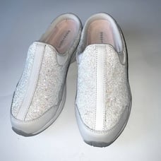 Easy Spirit Womens White Glittery Mules Size 5.5