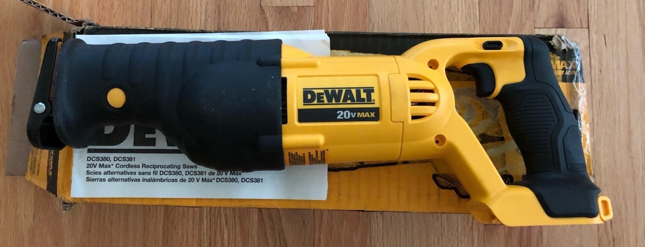 DeWALT 20V MAX Compact Reciprocating Saw DCS380B Brand New