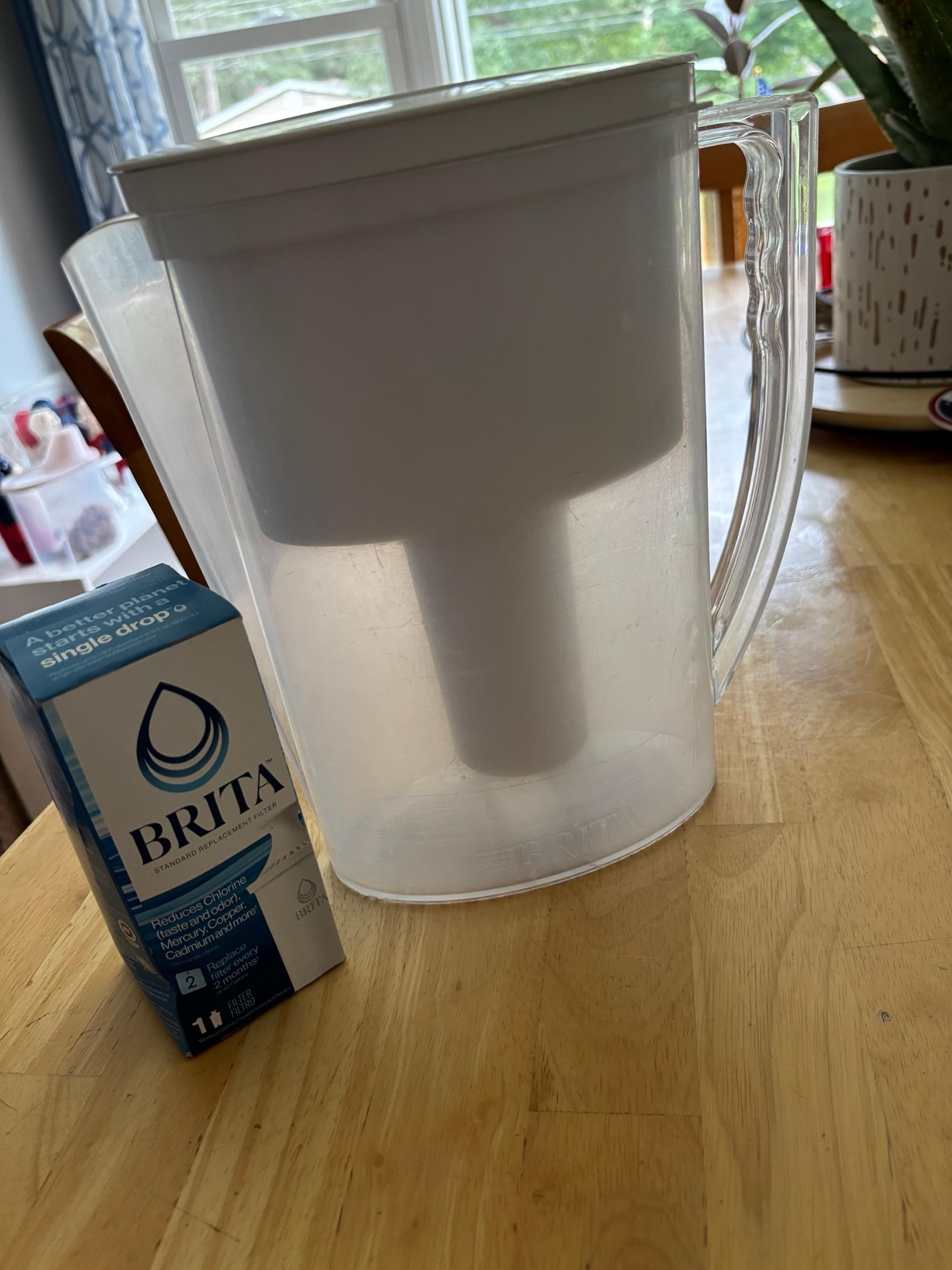 Brita water pitcher + new filter