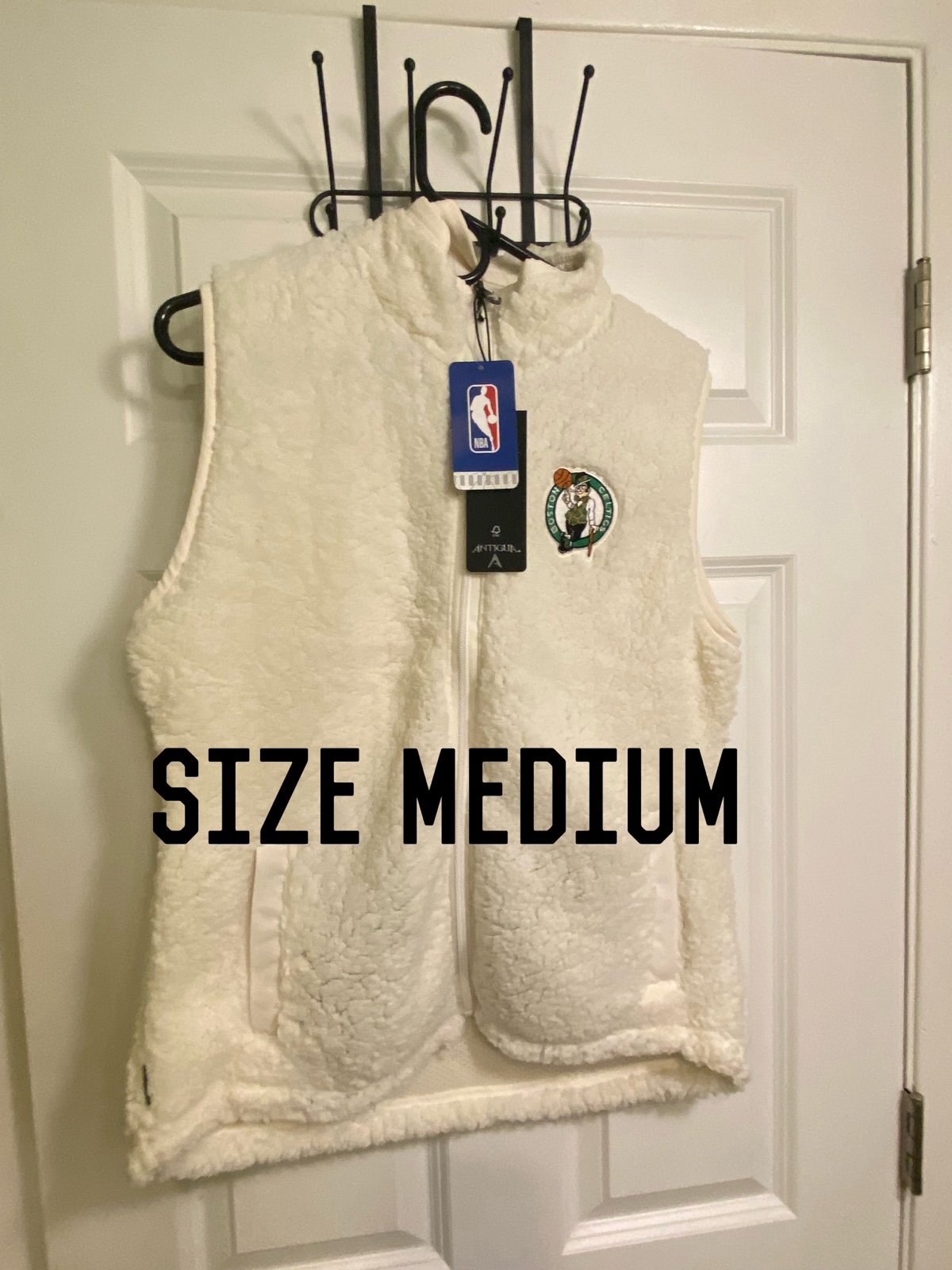 NBA FINALS CHAMPIONS Women's Boston Celtics Fleece Vest Size MEDIUM