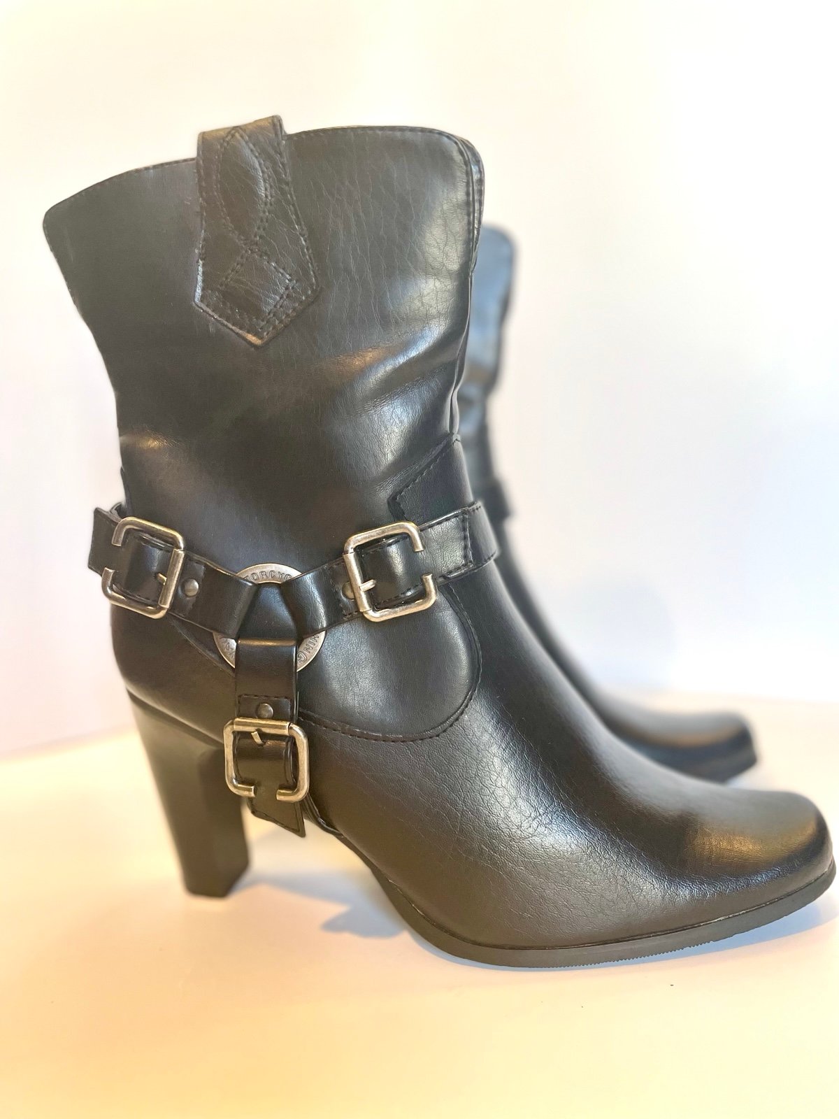Ladies Leather Moto Ankle Boots size 9.5 Milwaukee Brand