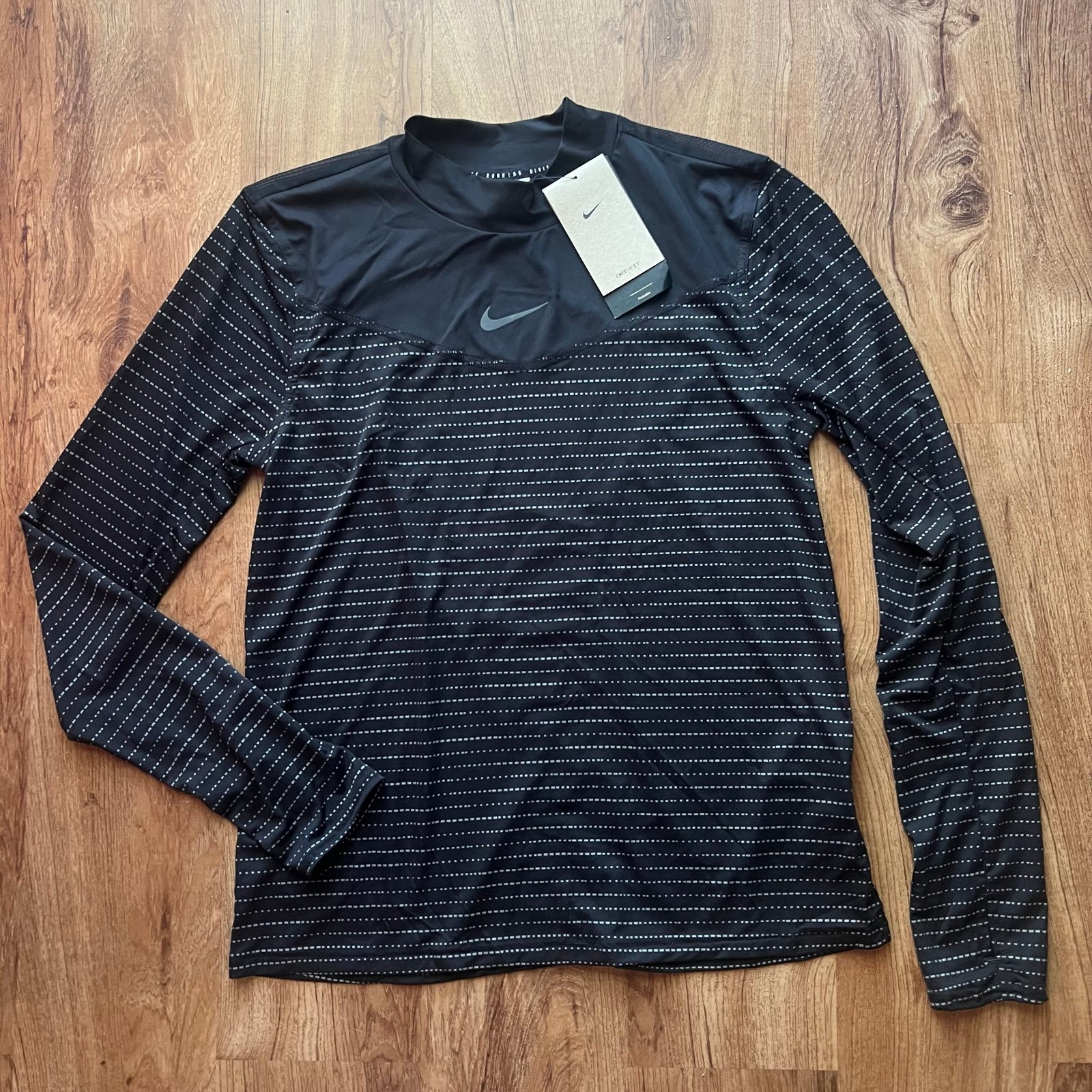 NWT Nike Dri-Fit Run Division Long Sleeve Running Shirt MSRP $65 Medium Sold Out